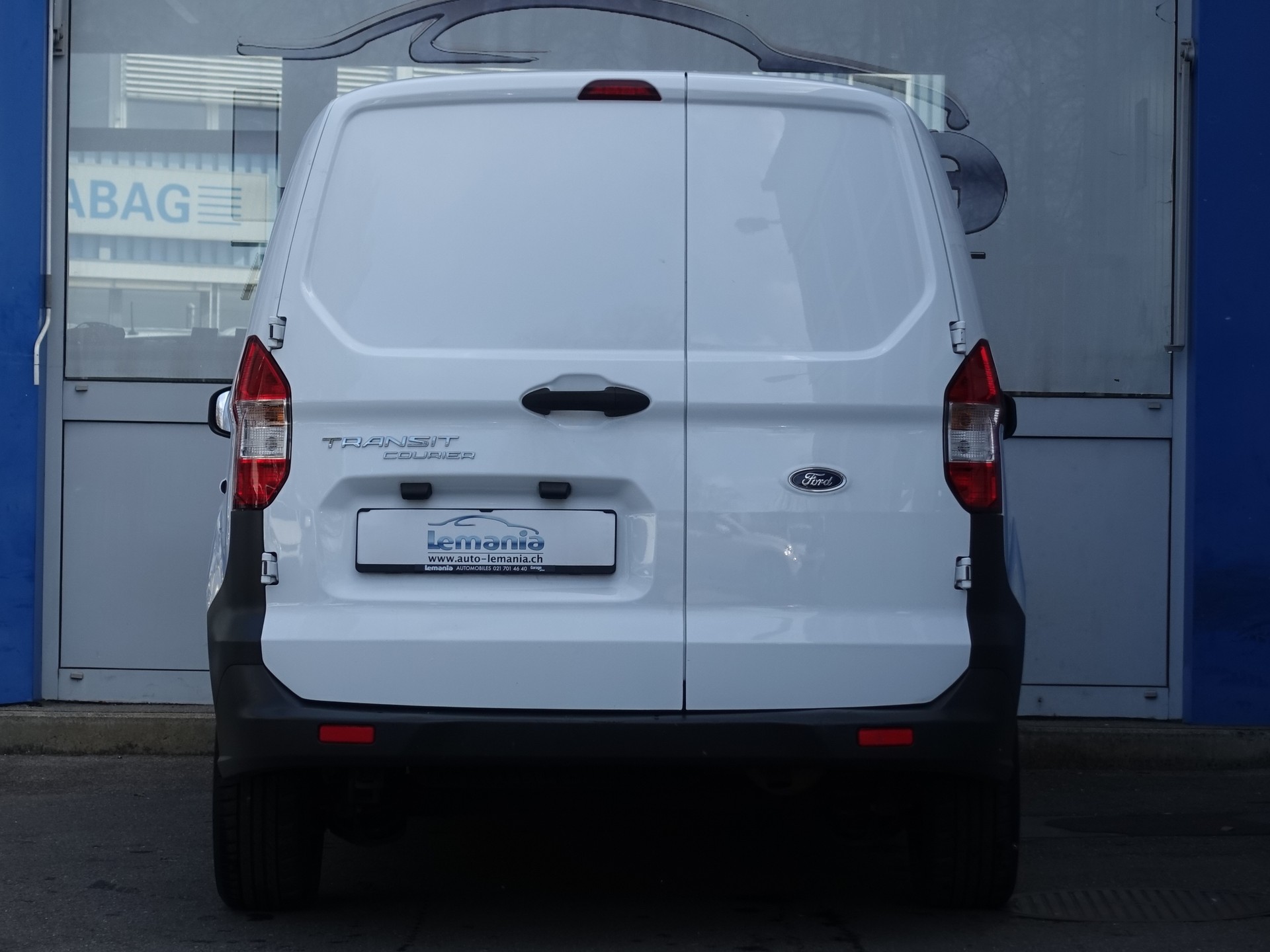 FORD Transit Courier Van 1.0 EcoBoost Ambiente-image-5