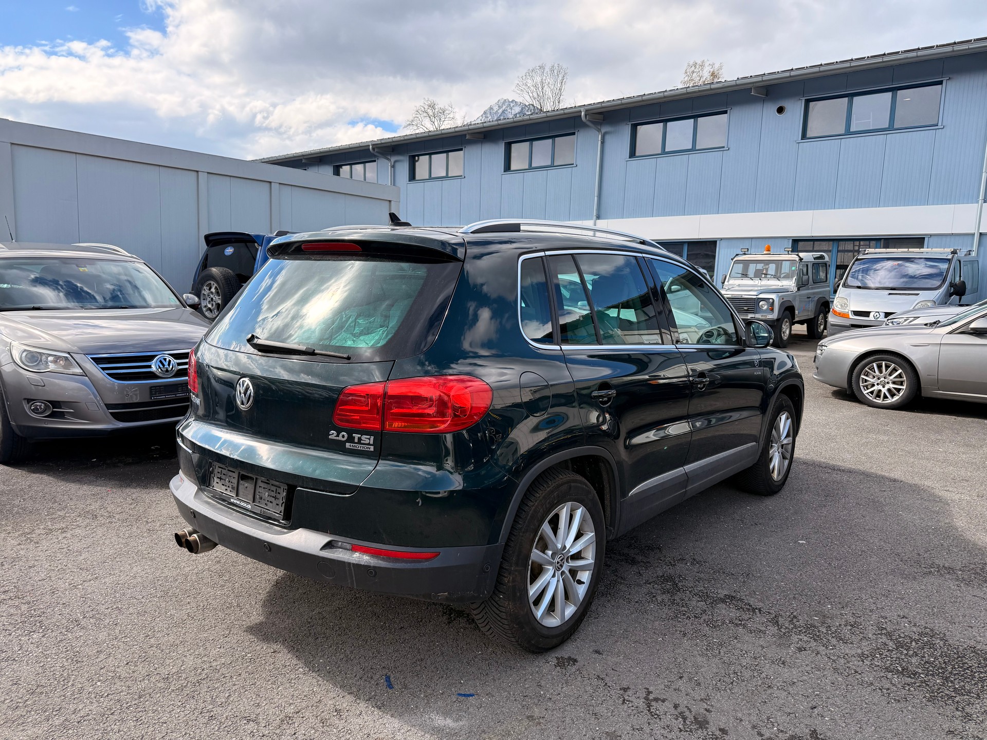 VW Tiguan 2.0 TSI Cup 4Motion-image-3