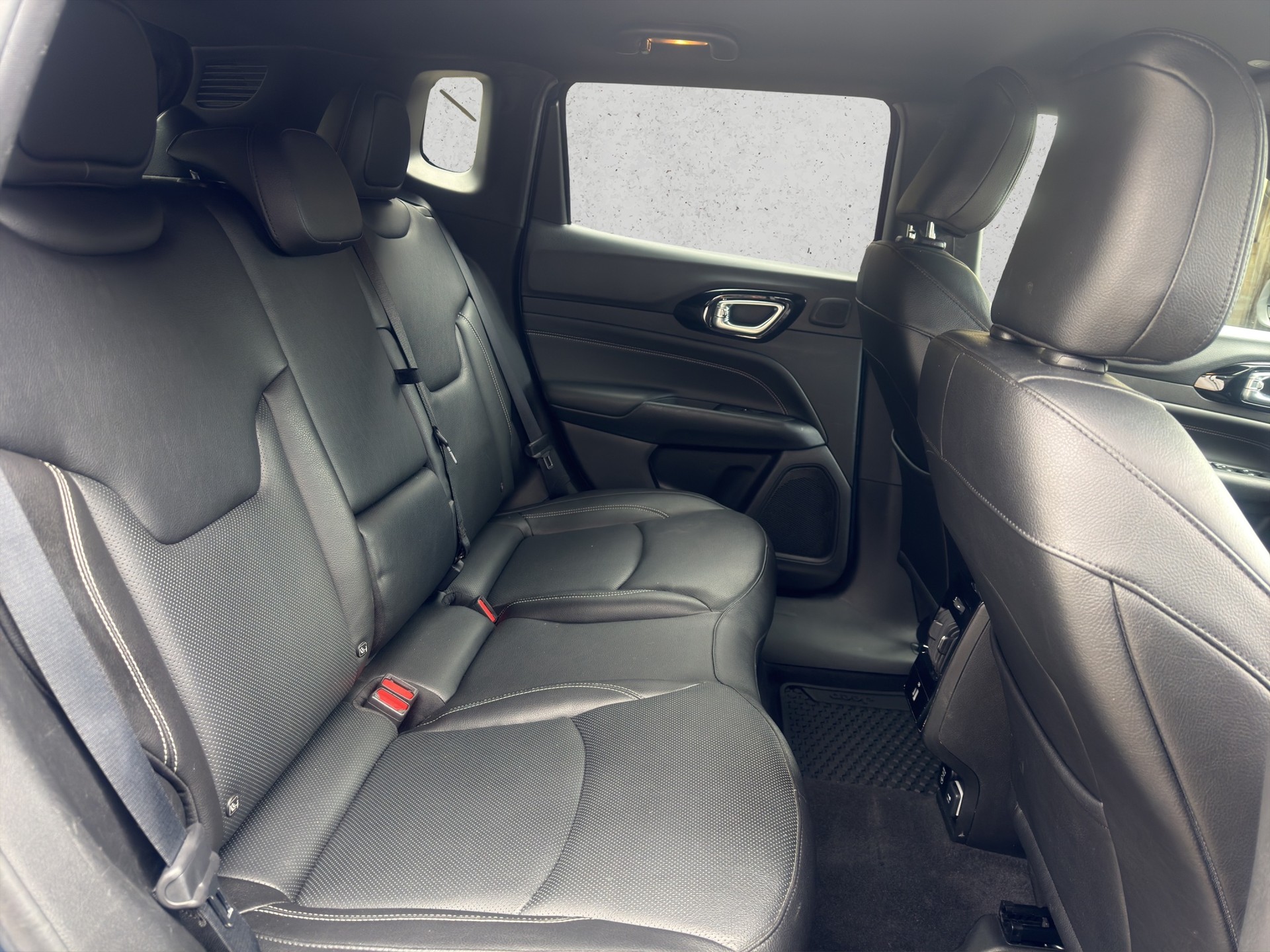 JEEP Compass 1.3 Turbo Limited-image-11