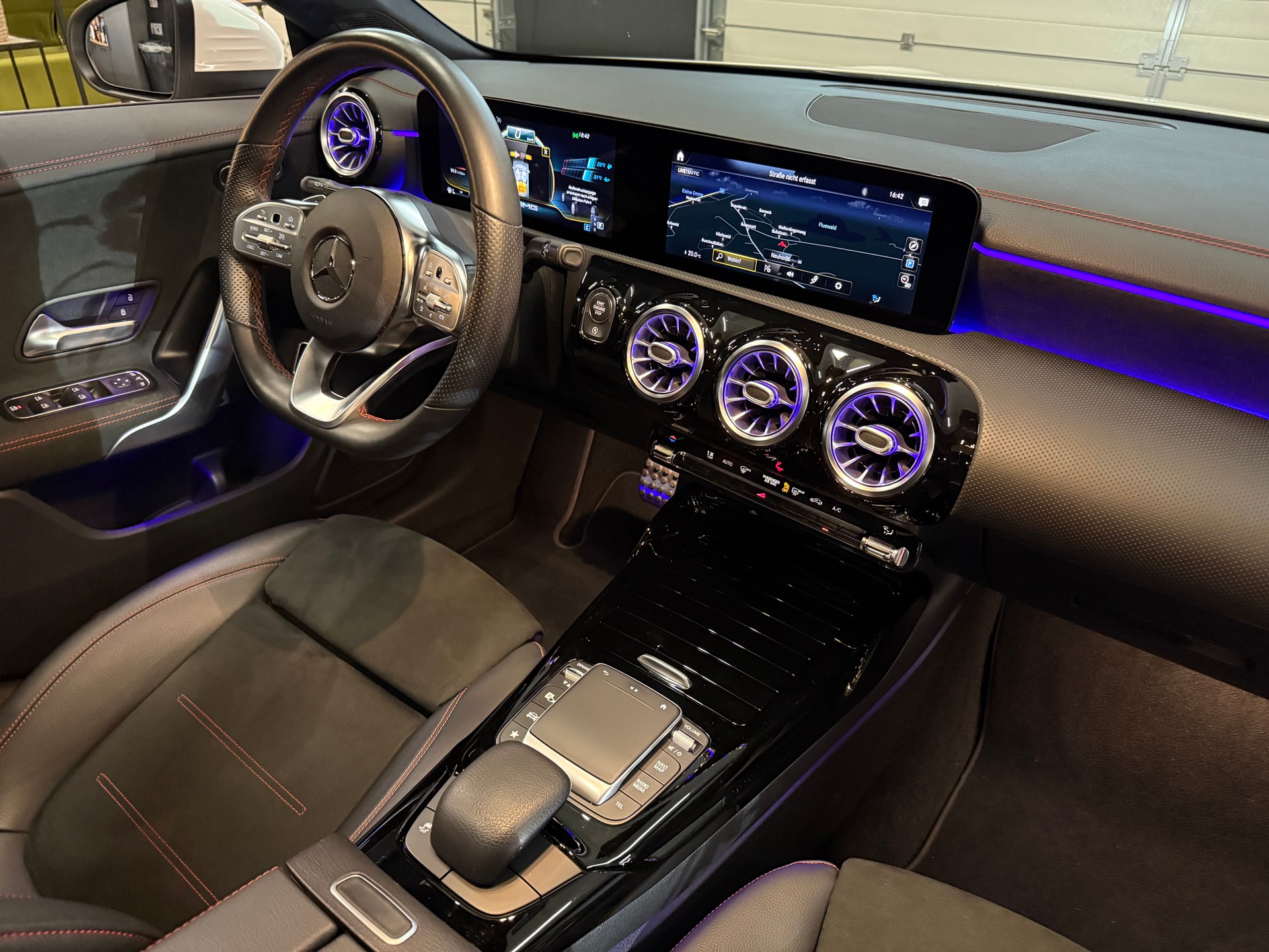 MERCEDES-BENZ CLA 45 AMG 4Matic+ 8G-DCT-image-12