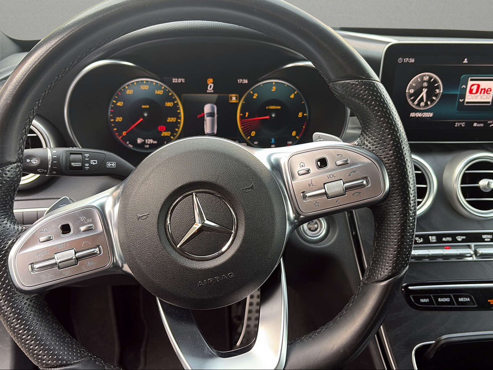 MERCEDES-BENZ C 220 d Swiss Star AMG Line 4M 9G-Tronic-image-4