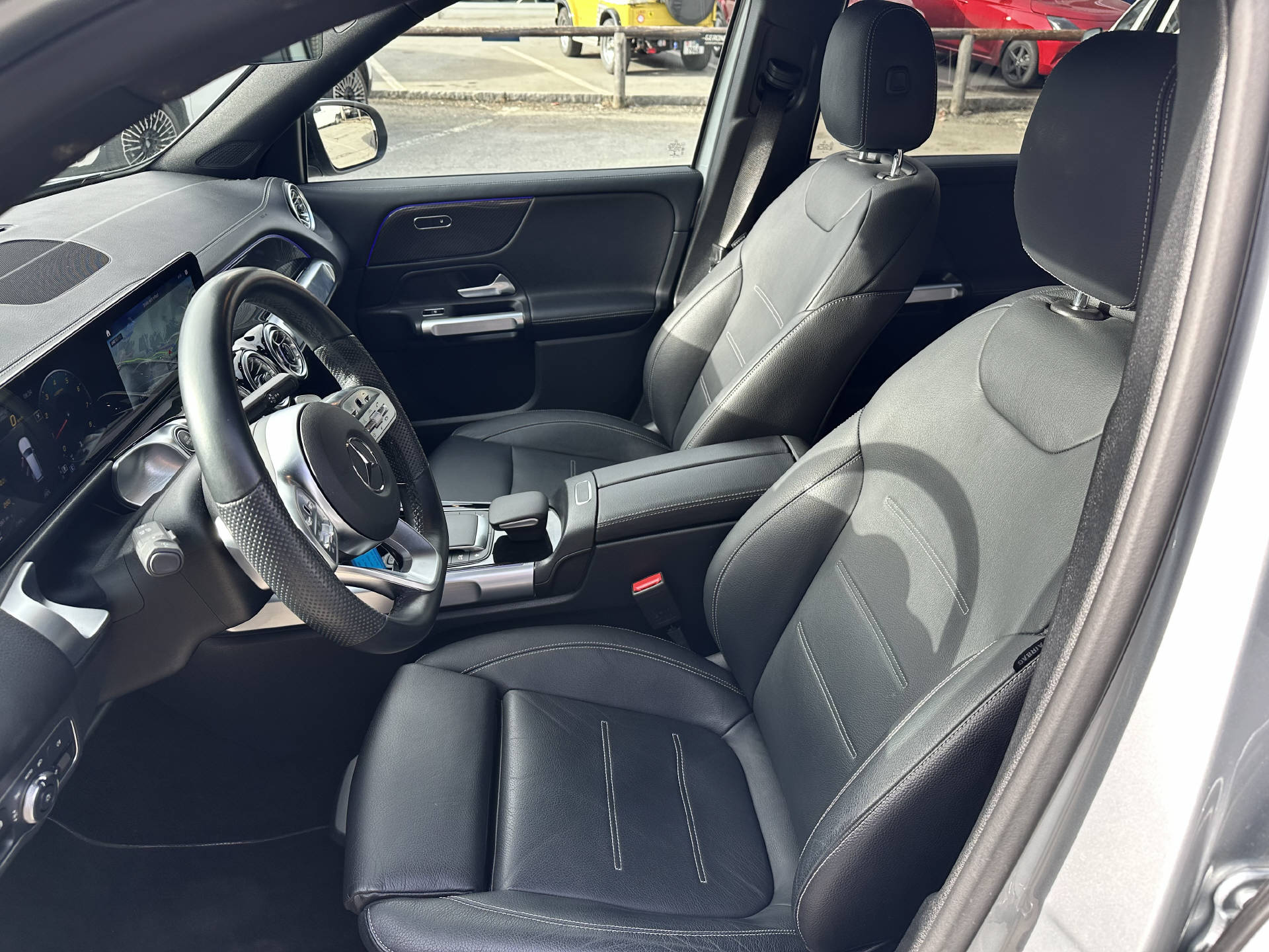 MERCEDES-BENZ GLB 250 AMG Line 4matic-image-10