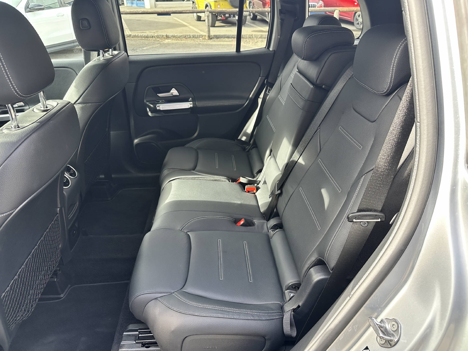 MERCEDES-BENZ GLB 250 AMG Line 4matic-image-11