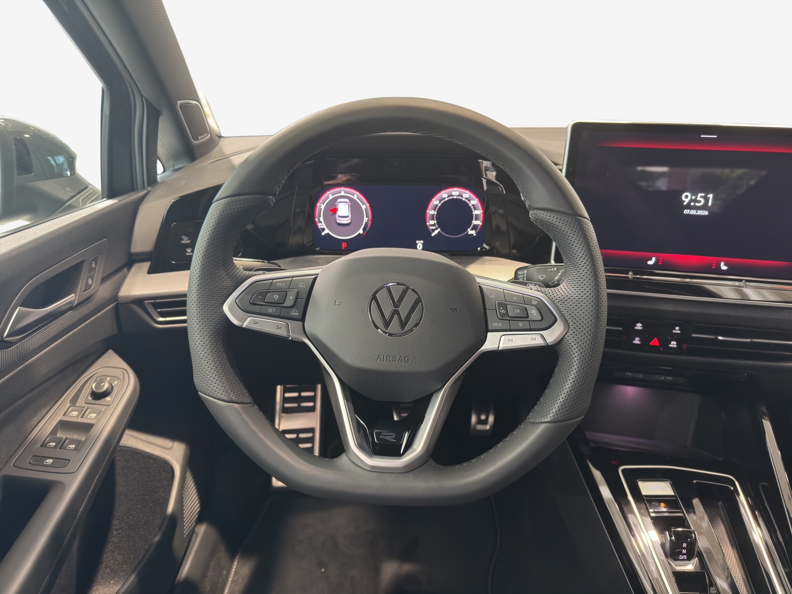 VW Golf 1.5 e TSI mHEV R-Line DSG-image-9