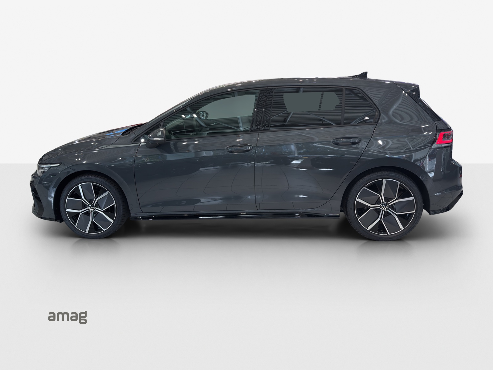 VW Golf 1.5 e TSI mHEV R-Line DSG-showroom-element-1