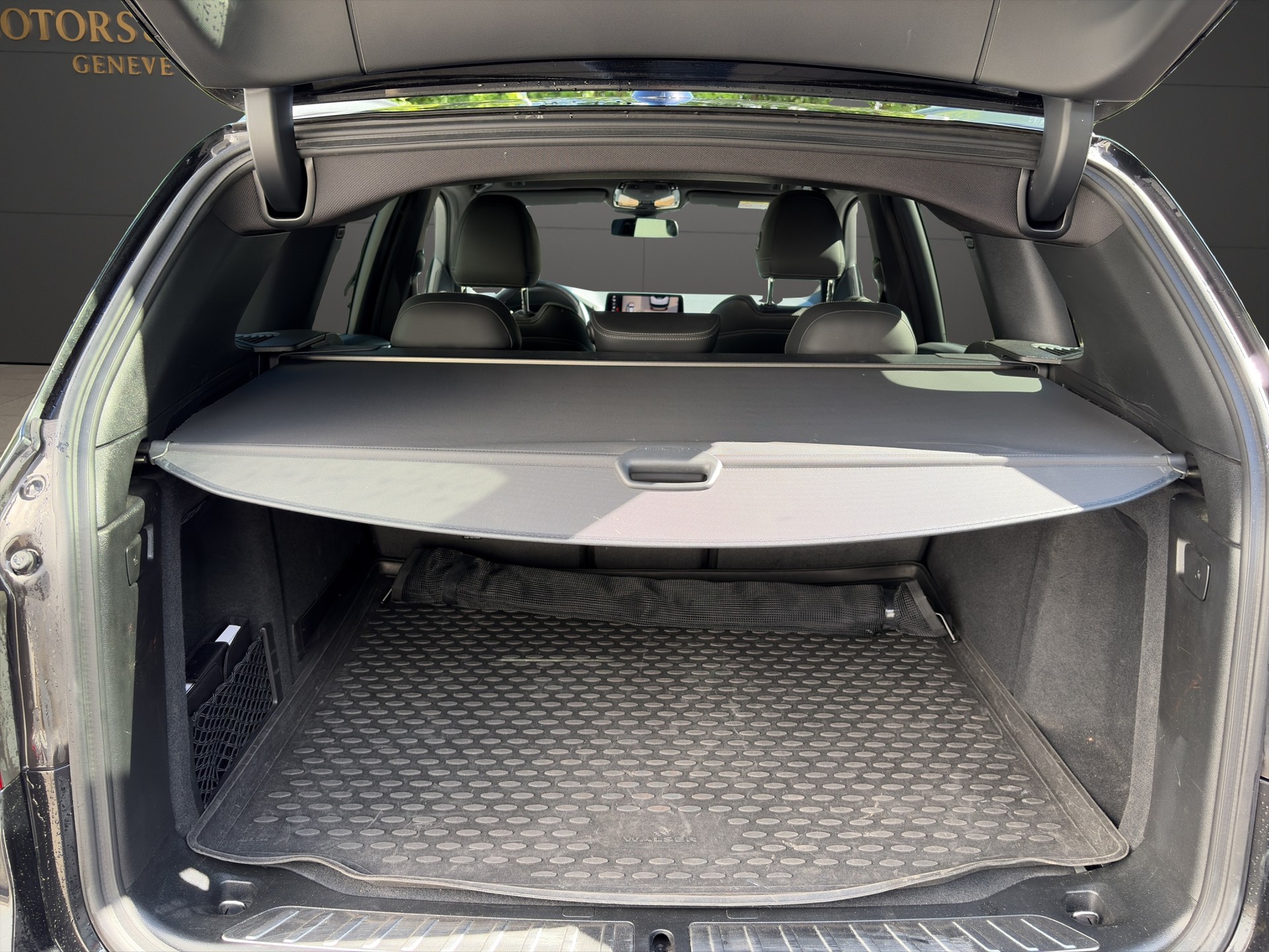 BMW X3 xDrive 20i Luxury Line Steptronic-image-12