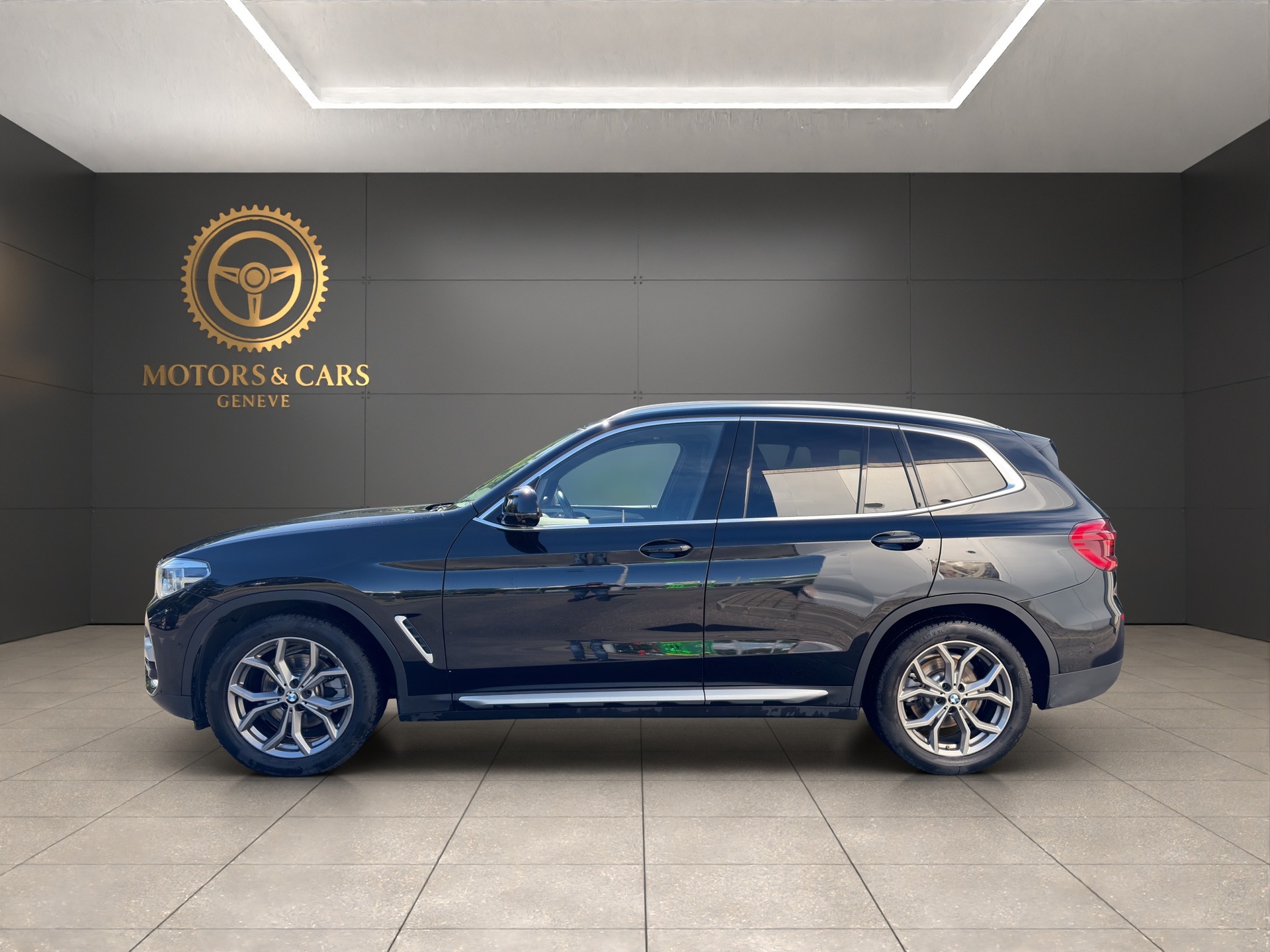BMW X3 xDrive 20i Luxury Line Steptronic-showroom-element-1