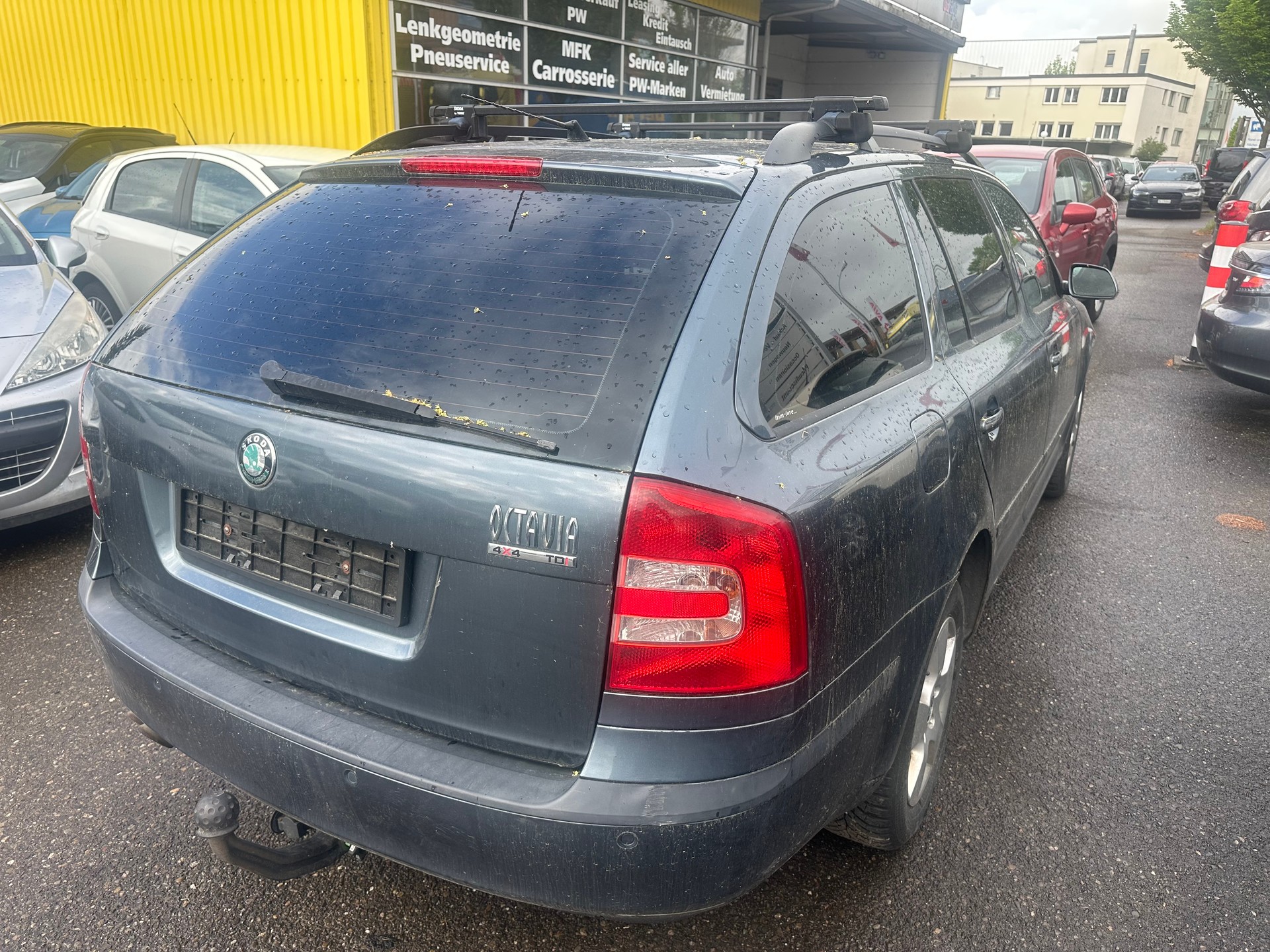 SKODA Octavia 2.0 TDI Adventure 4x4-image-4