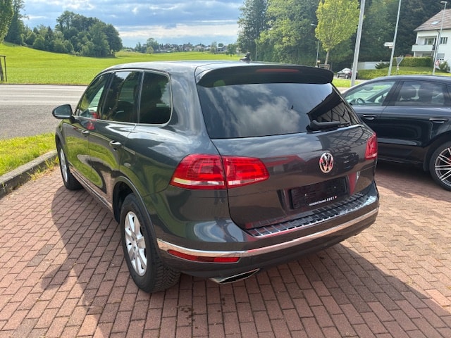 VW Touareg 3.0 TDI voll-image-2