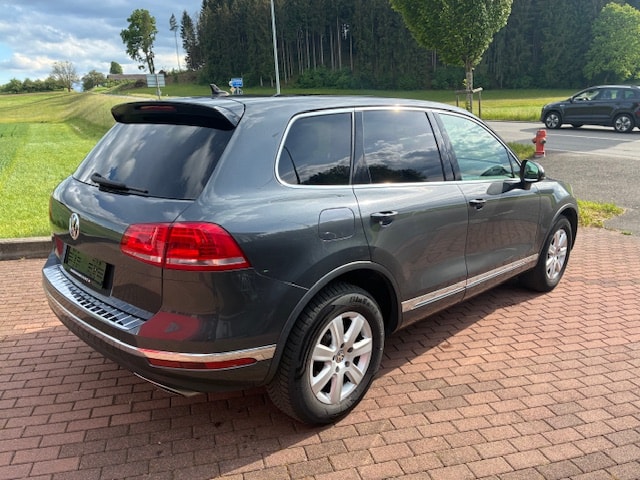 VW Touareg 3.0 TDI voll-image-3
