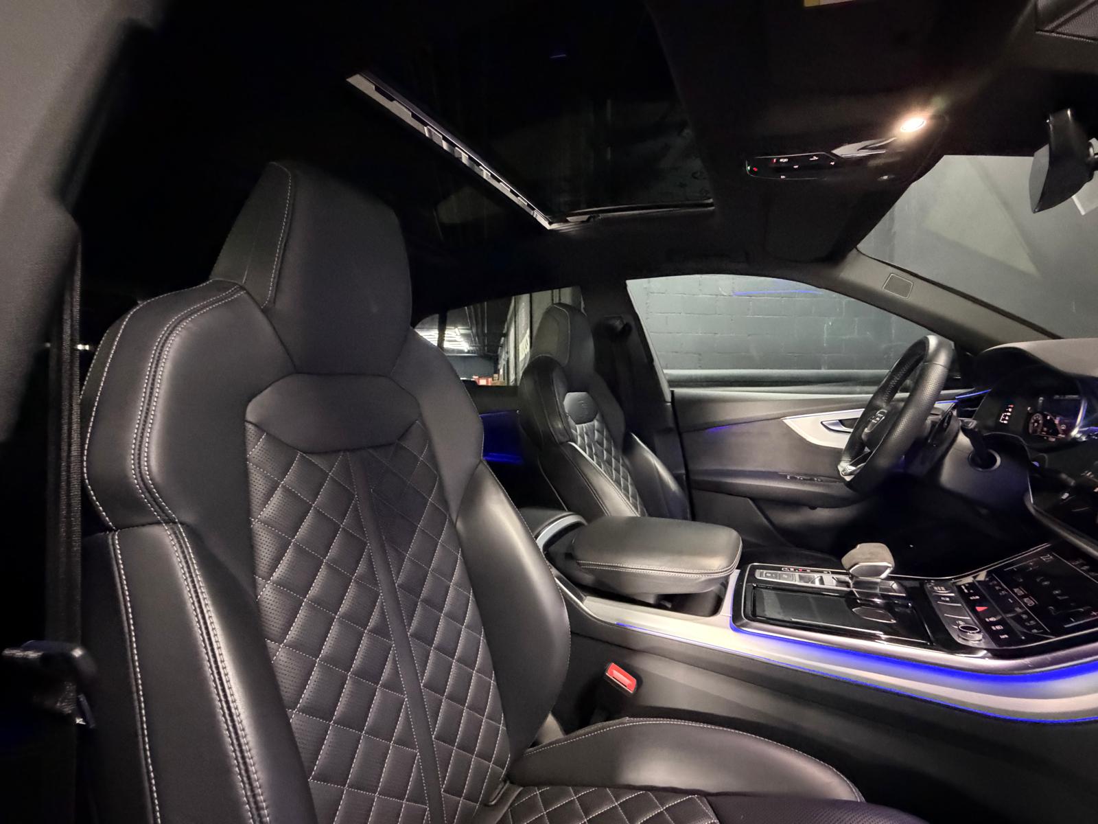 AUDI Q8 55 TFSI (RSQ8 Bodykit) All Black Performance quattro tiptronic *CH-Fahrzeug*-image-14
