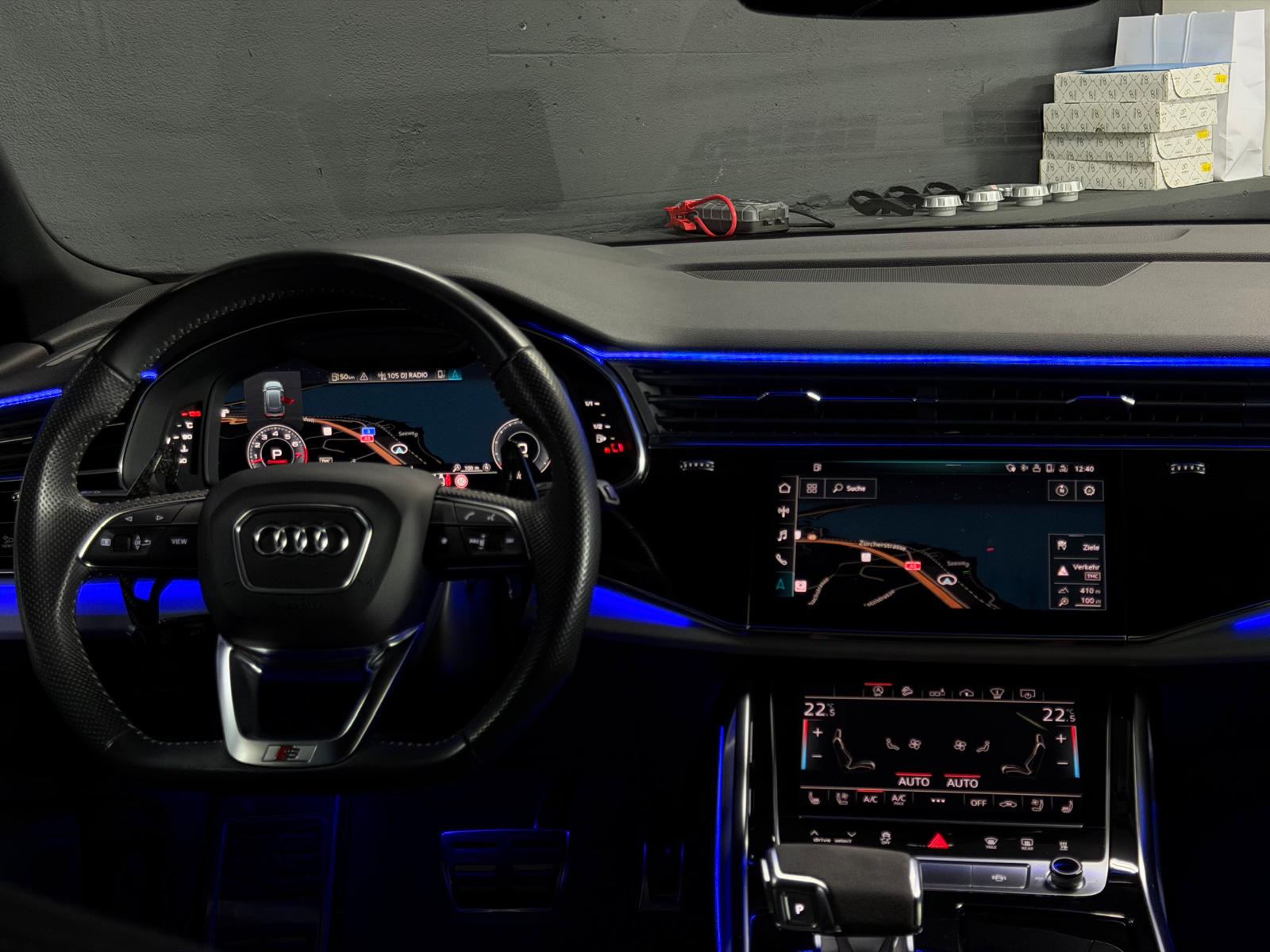 AUDI Q8 55 TFSI (RSQ8 Bodykit) All Black Performance quattro tiptronic *CH-Fahrzeug*-image-10