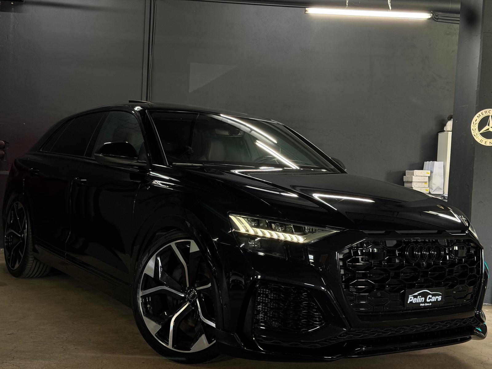 AUDI Q8 55 TFSI (RSQ8 Bodykit) All Black Performance quattro tiptronic *CH-Fahrzeug*-image-4