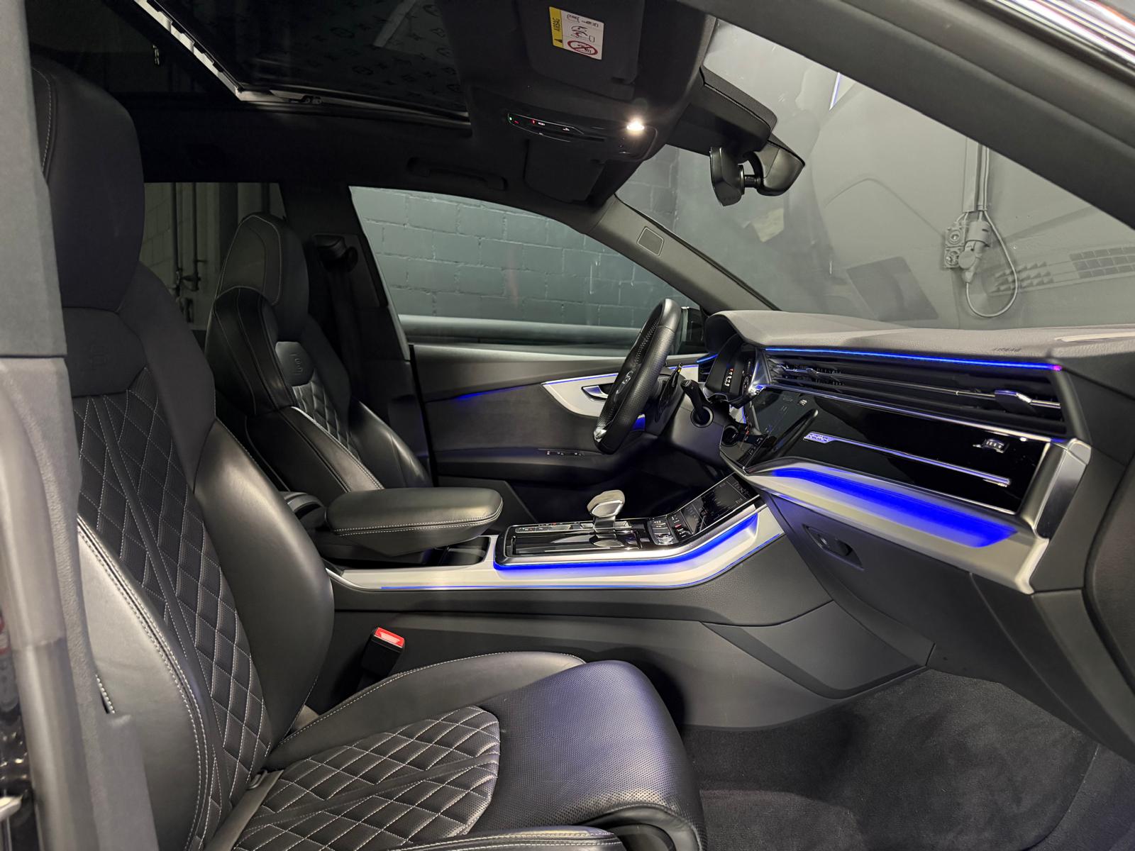 AUDI Q8 55 TFSI (RSQ8 Bodykit) All Black Performance quattro tiptronic *CH-Fahrzeug*-image-15