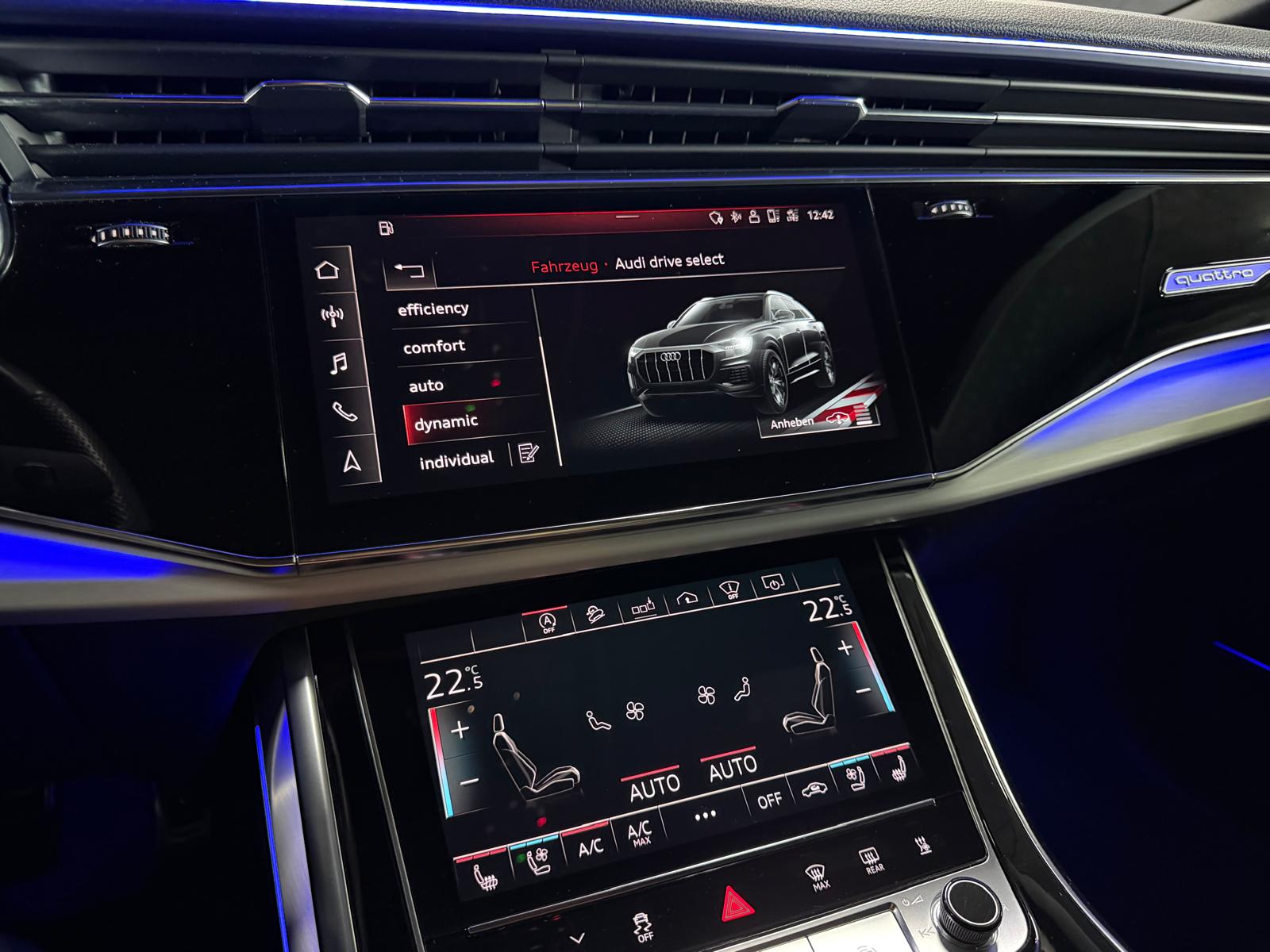 AUDI Q8 55 TFSI (RSQ8 Bodykit) All Black Performance quattro tiptronic *CH-Fahrzeug*-image-23