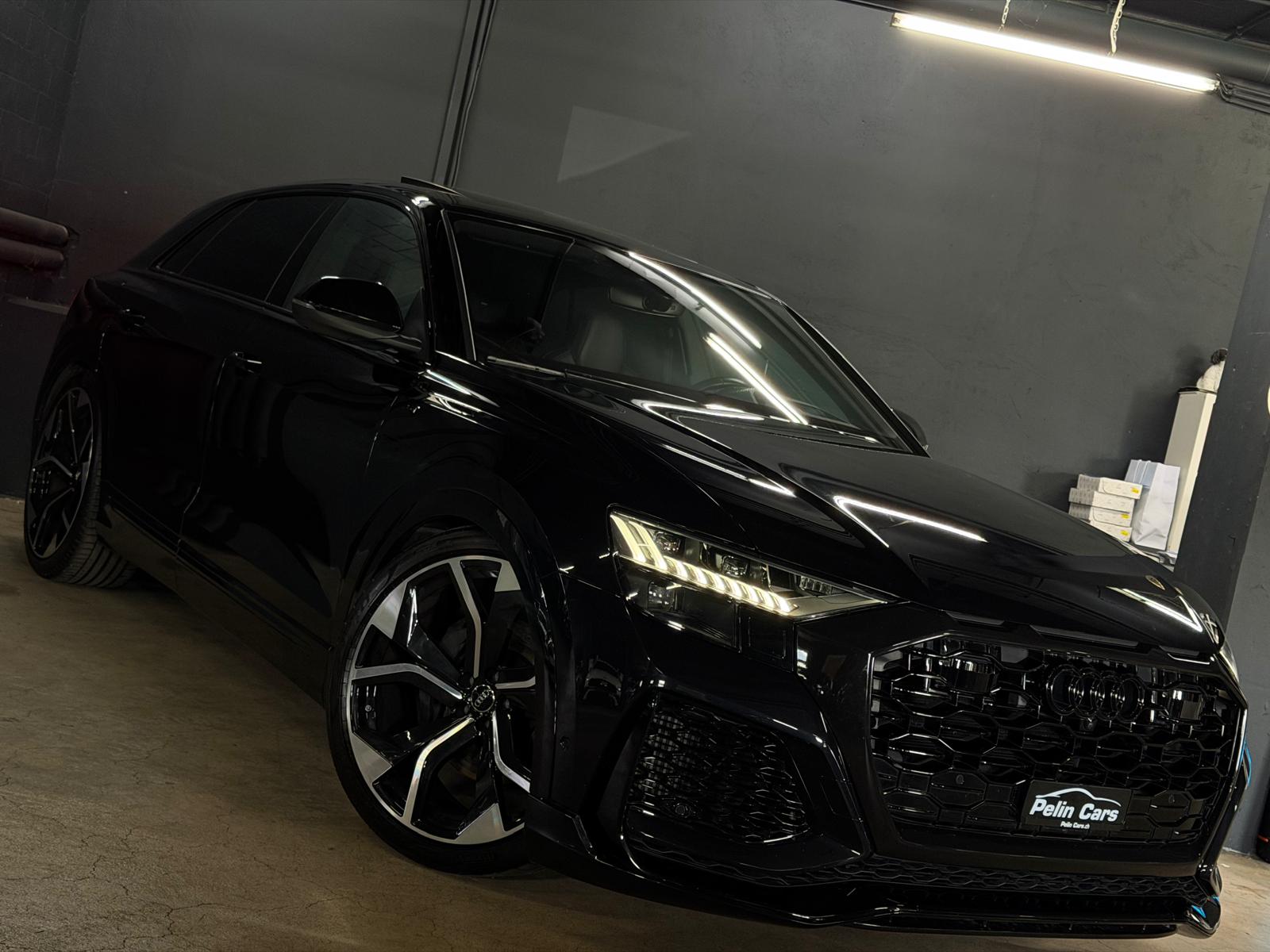 AUDI Q8 55 TFSI (RSQ8 Bodykit) All Black Performance quattro tiptronic *CH-Fahrzeug*-showroom-element-3