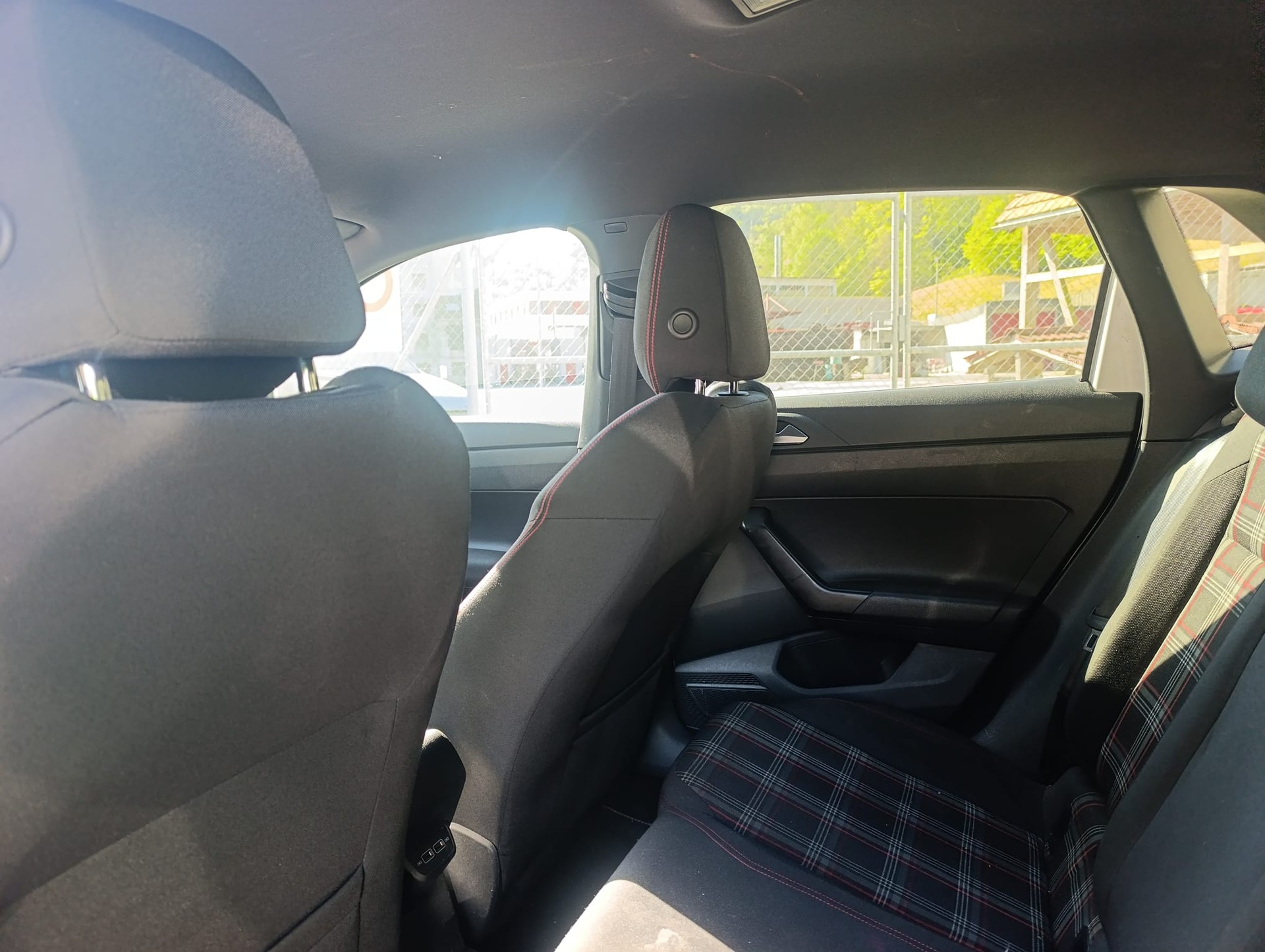 VW Polo 2.0 TSI GTI DSG-image-8