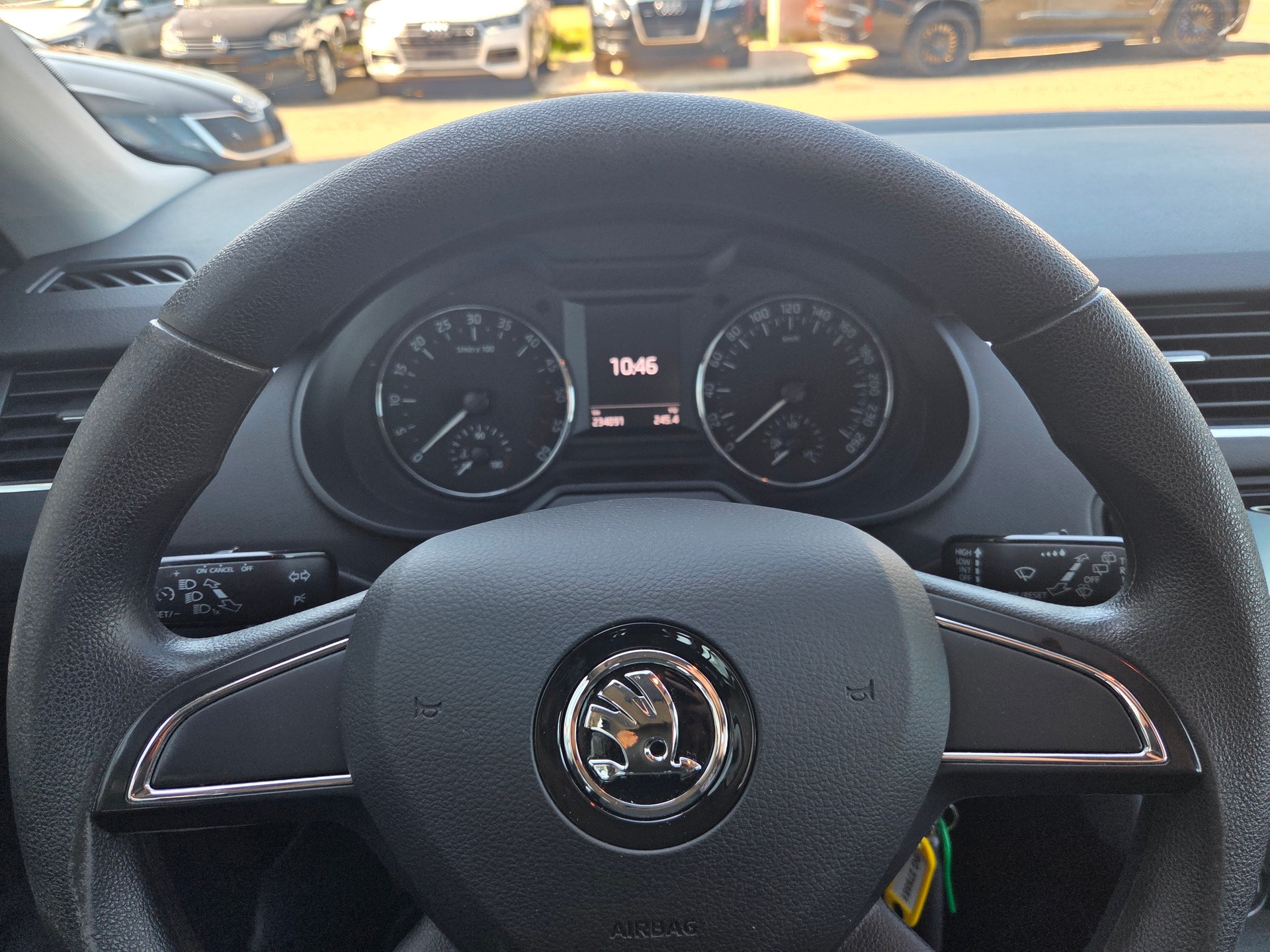 SKODA Octavia Combi 1.6 TDI Ambition 4x4-image-18