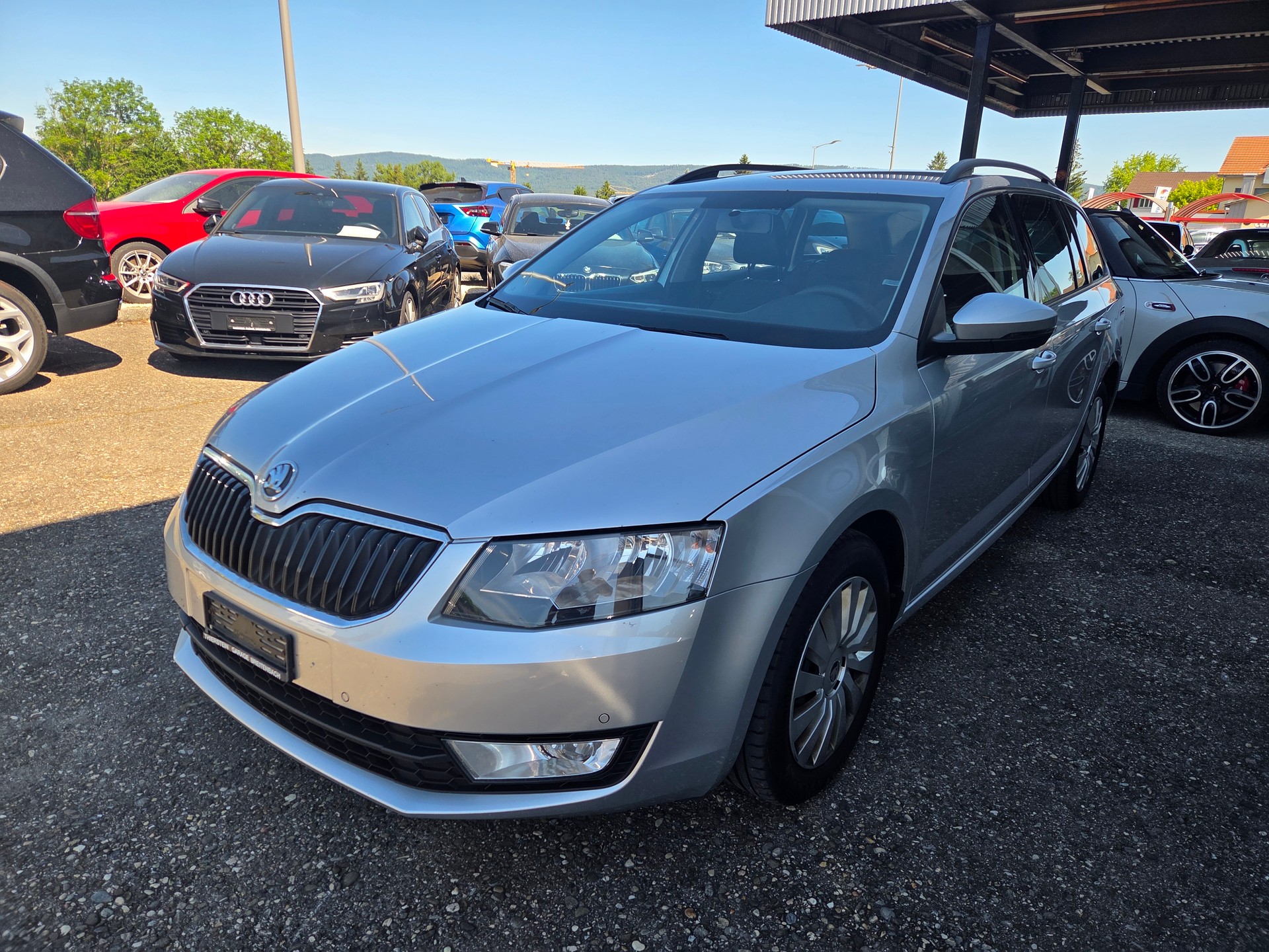 SKODA Octavia Combi 1.6 TDI Ambition 4x4-image-3