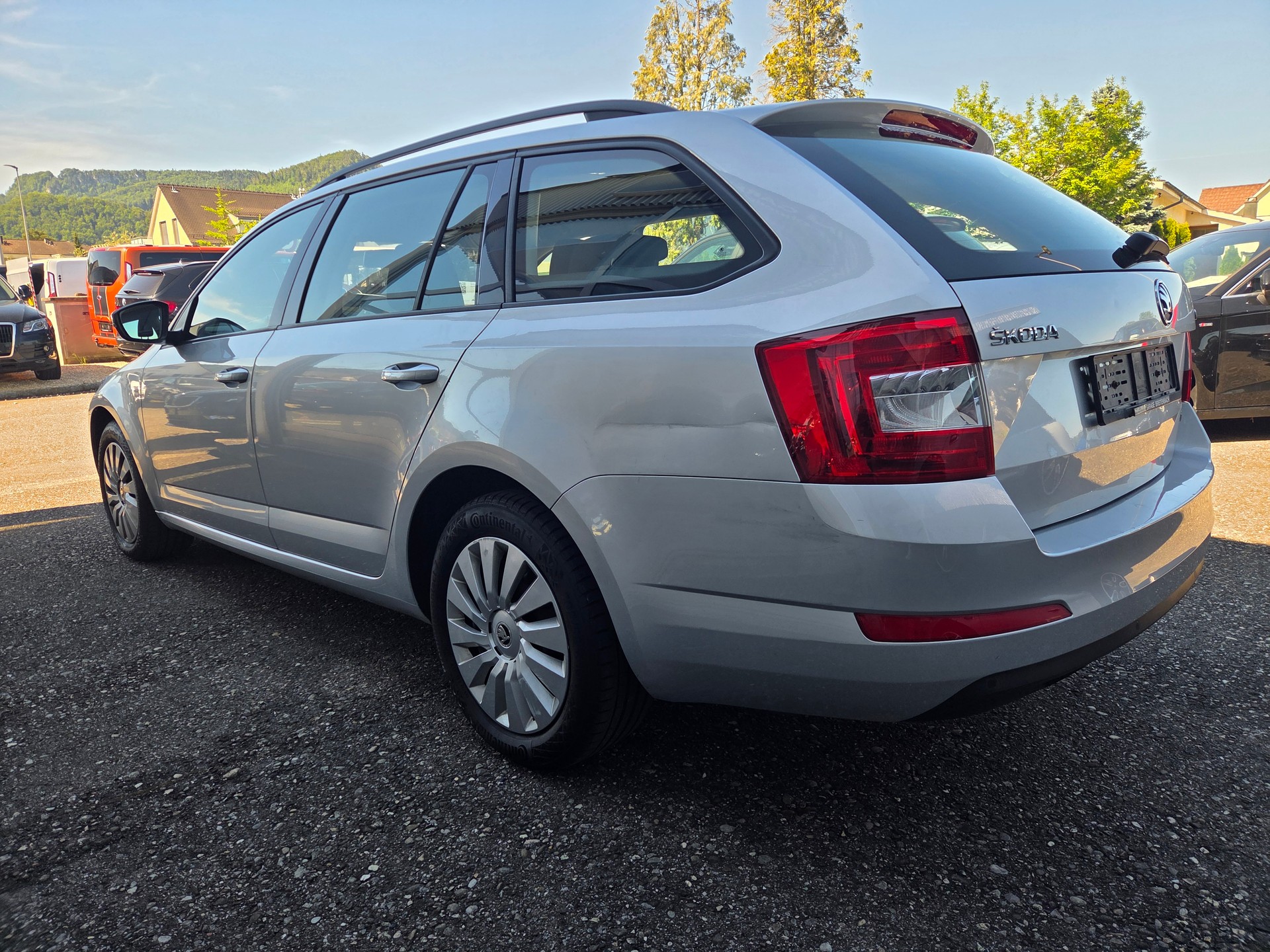 SKODA Octavia Combi 1.6 TDI Ambition 4x4-image-5