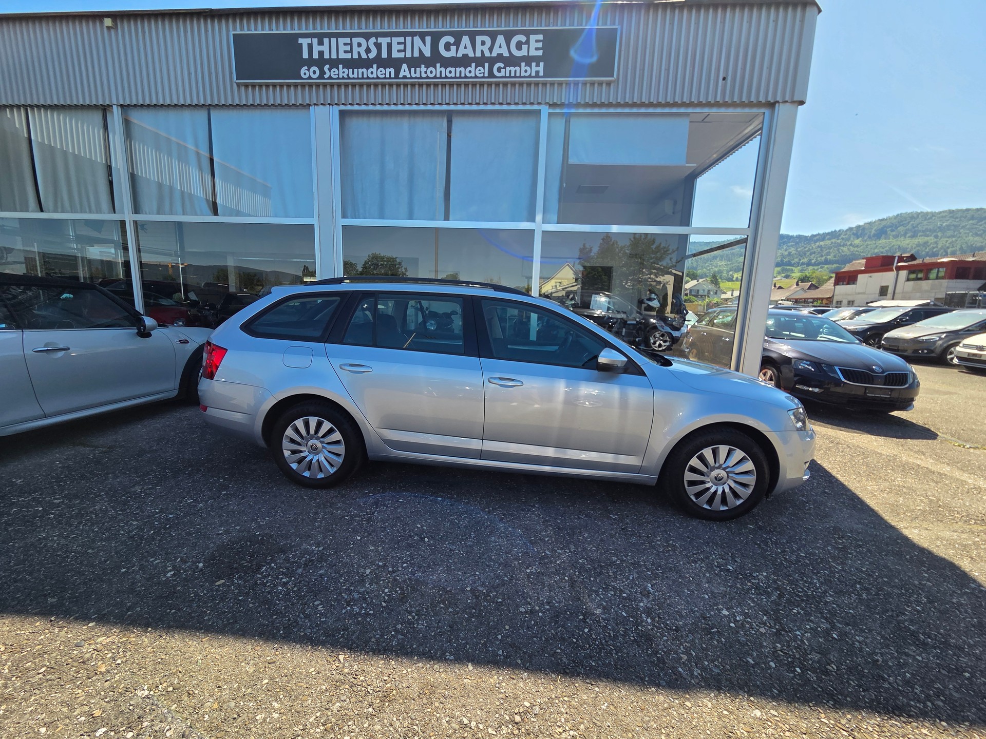 SKODA Octavia Combi 1.6 TDI Ambition 4x4-image-9