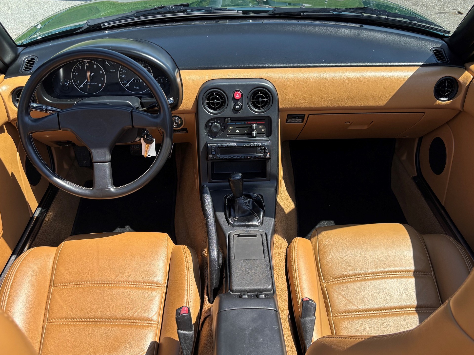MAZDA MX-5 1.6i-16 NA-image-6