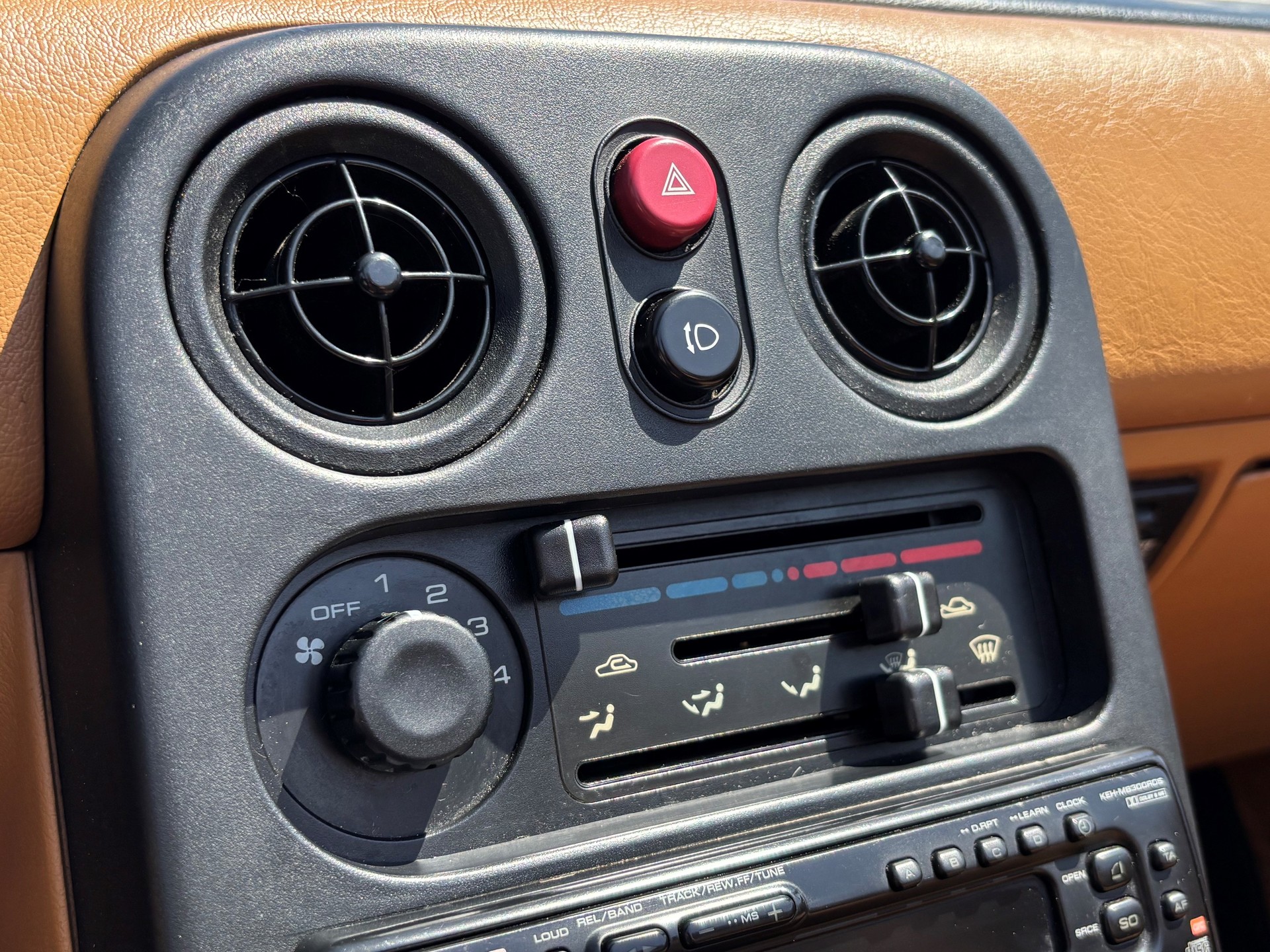 MAZDA MX-5 1.6i-16 NA-image-11