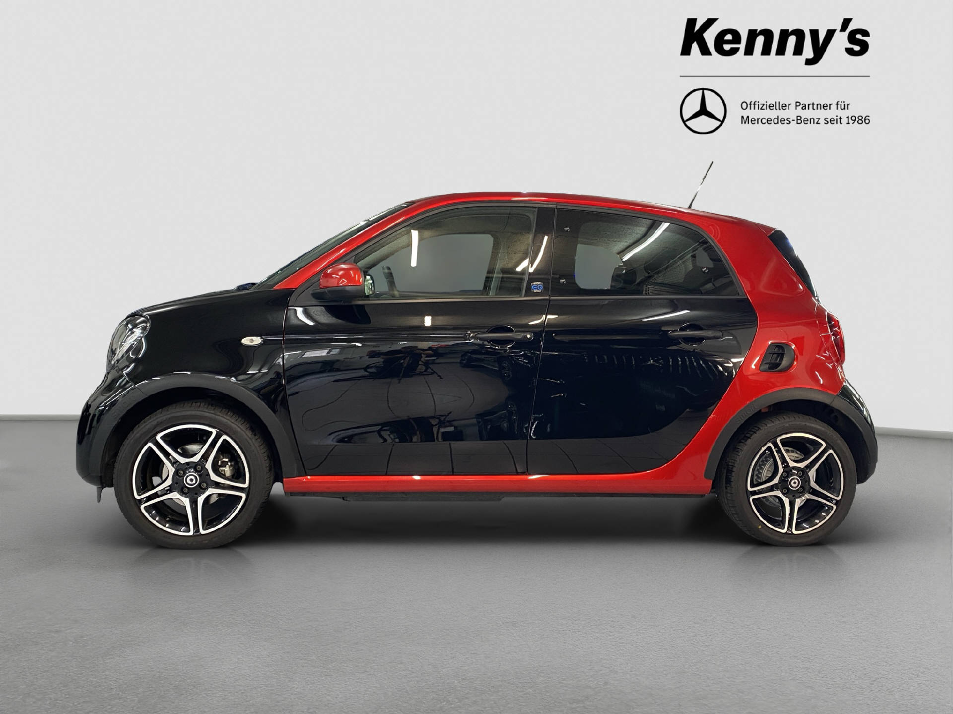SMART Forfour EQ Passion-showroom-element-2