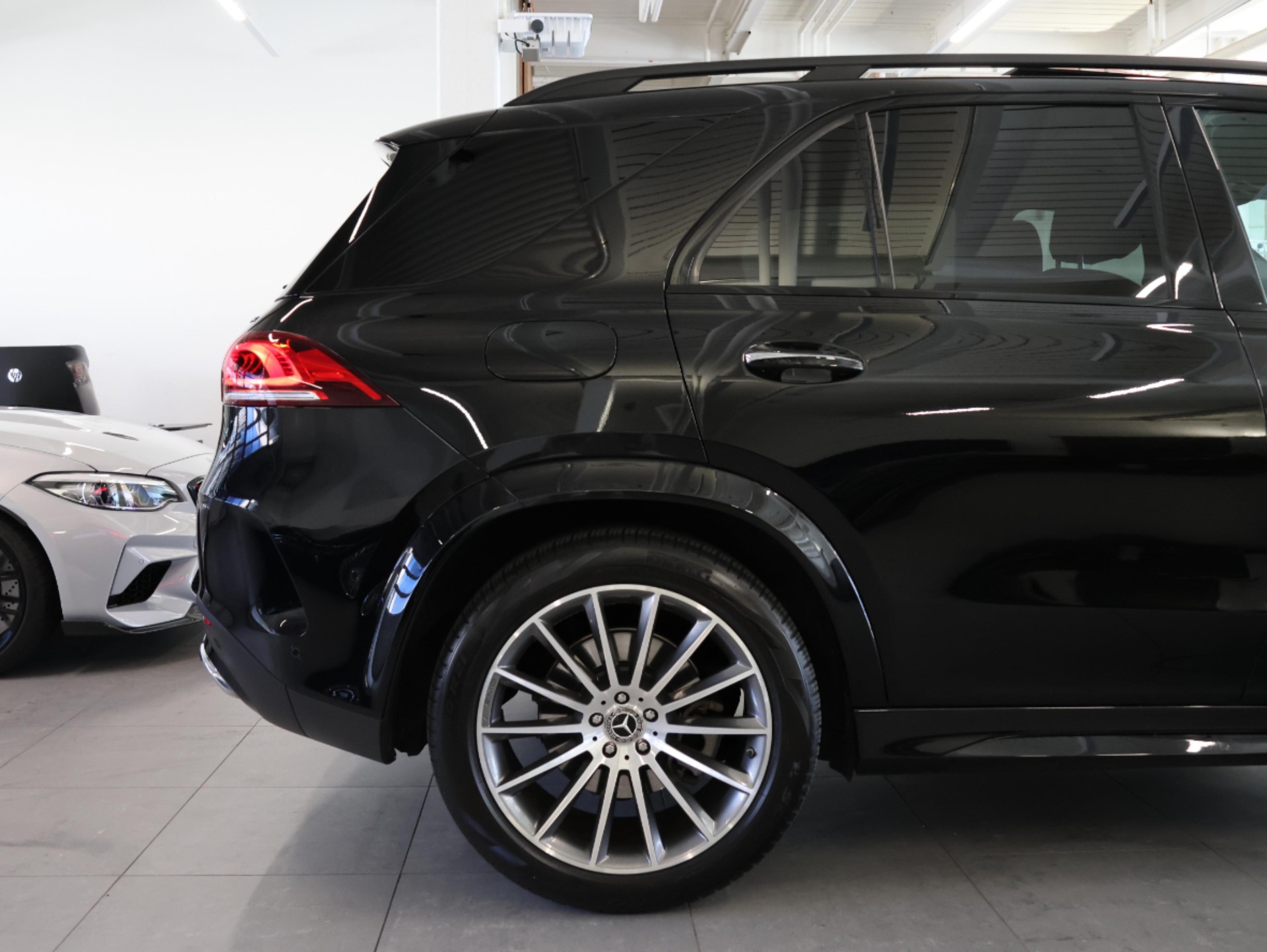 MERCEDES-BENZ GLE 450 4Matic AMG Line 9G-Tronic *Burmester* *360 Kamera* *Panorama*-image-13