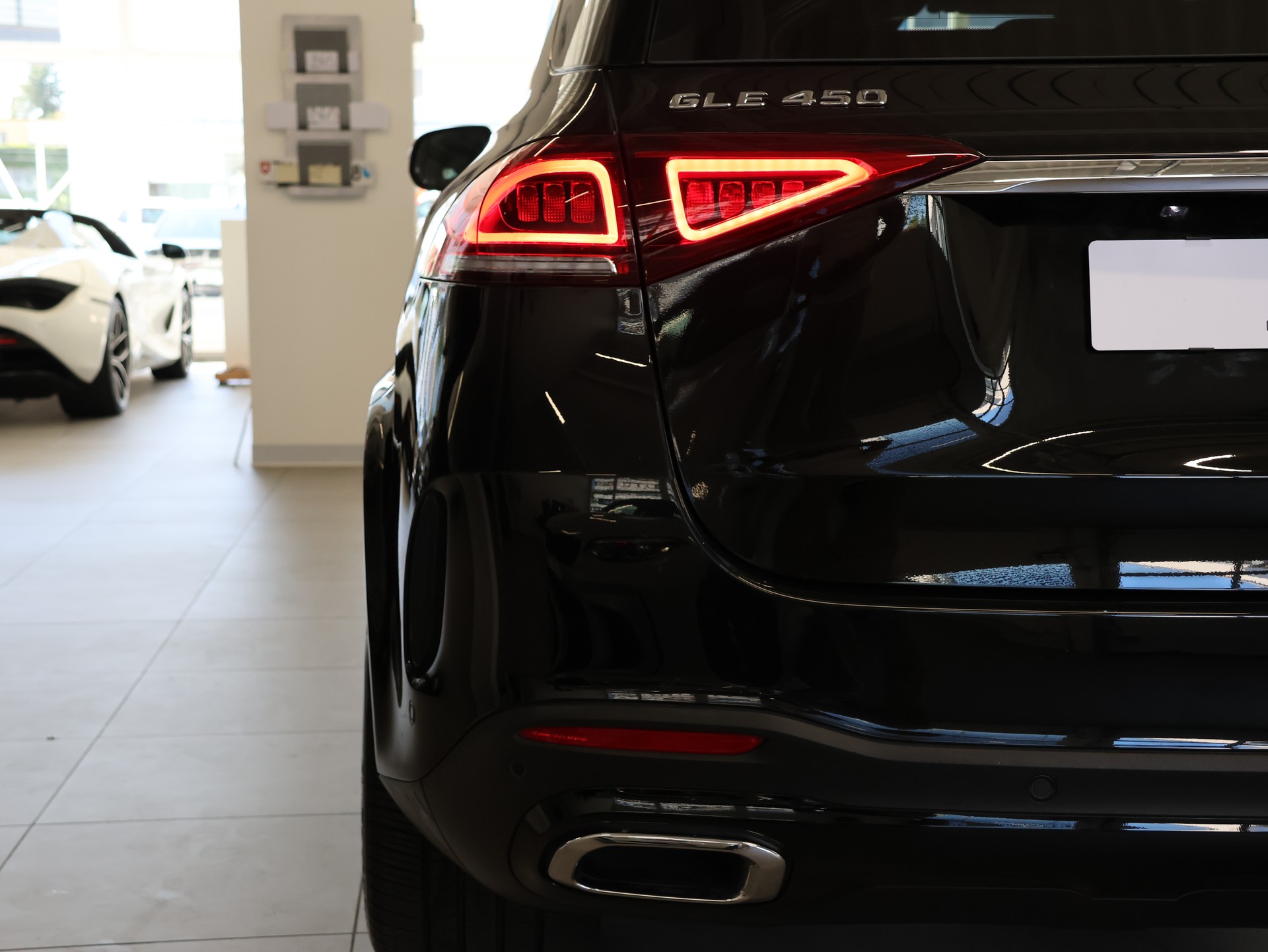 MERCEDES-BENZ GLE 450 4Matic AMG Line 9G-Tronic *Burmester* *360 Kamera* *Panorama*-image-11