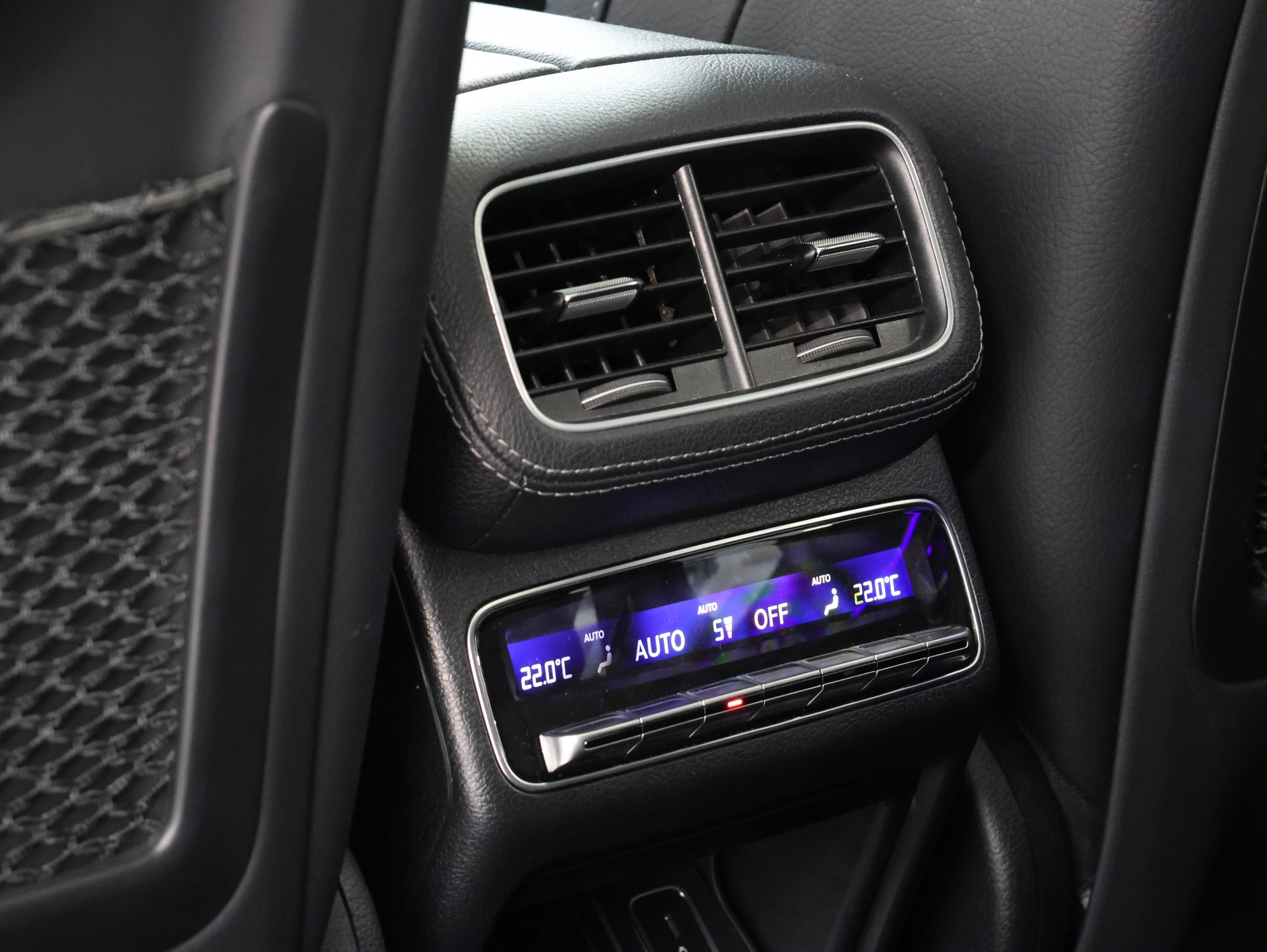 MERCEDES-BENZ GLE 450 4Matic AMG Line 9G-Tronic *Burmester* *360 Kamera* *Panorama*-image-34