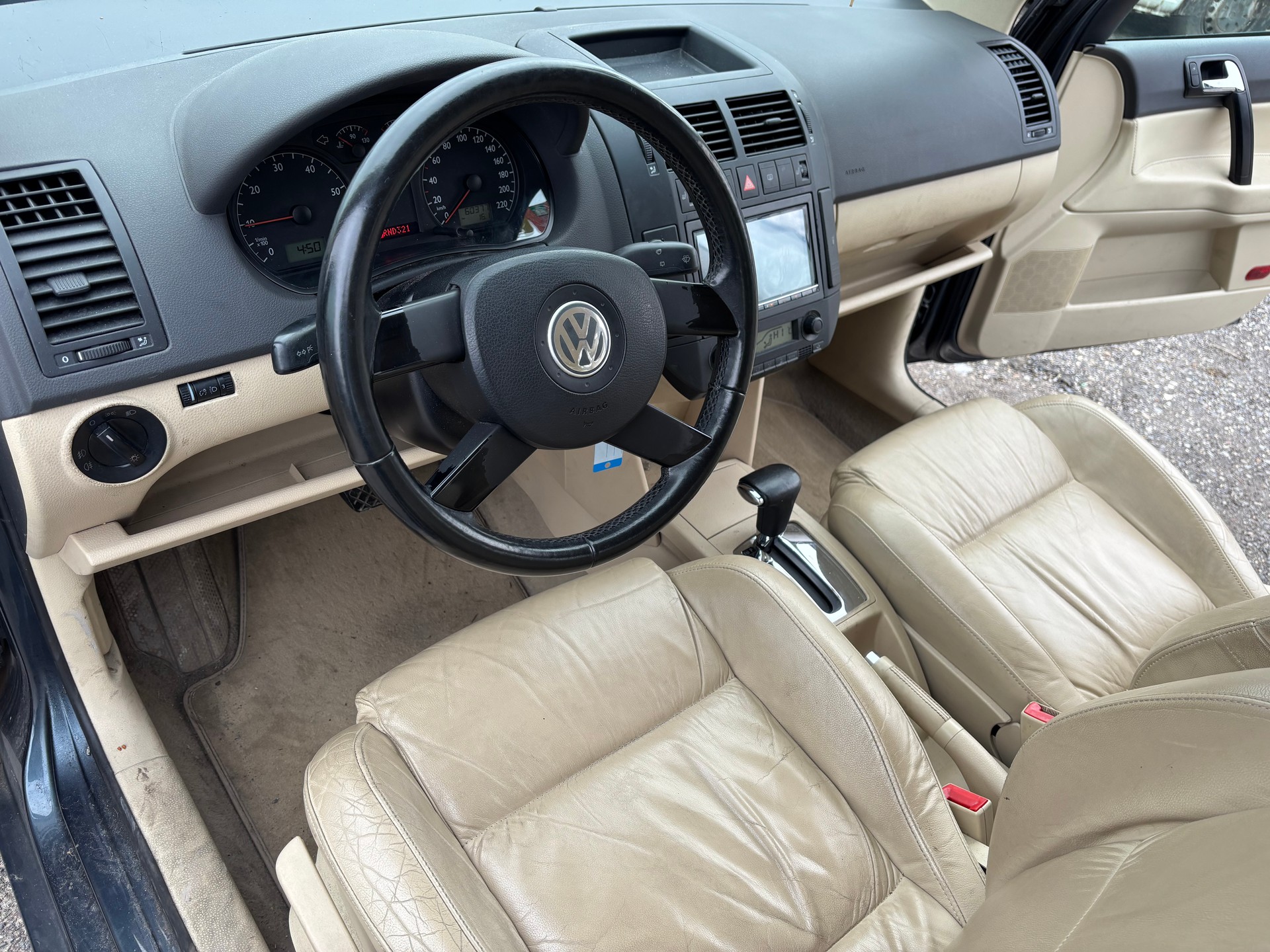 VW VW Polo 1.4 ** Bruit de soupape**. AUTOMATIQUE-image-9