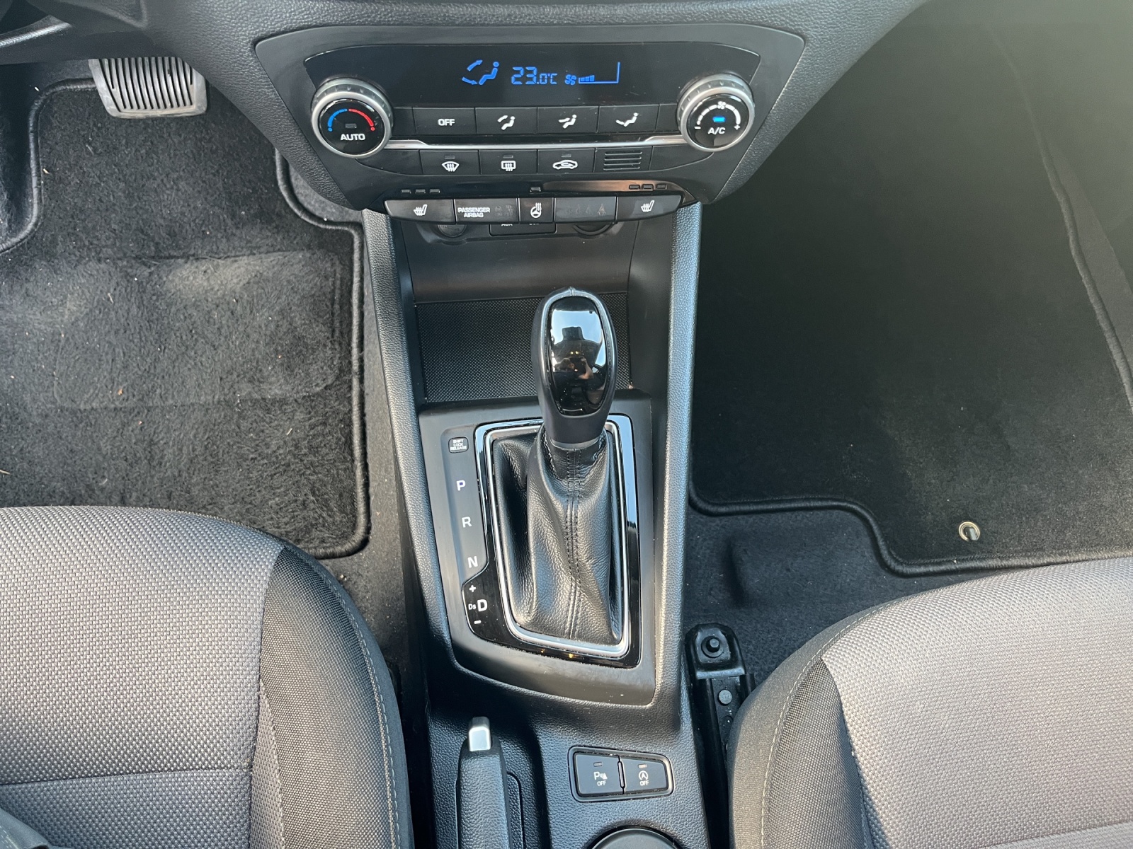 HYUNDAI i20 1.0 T-GDi Amplia DCT-image-11