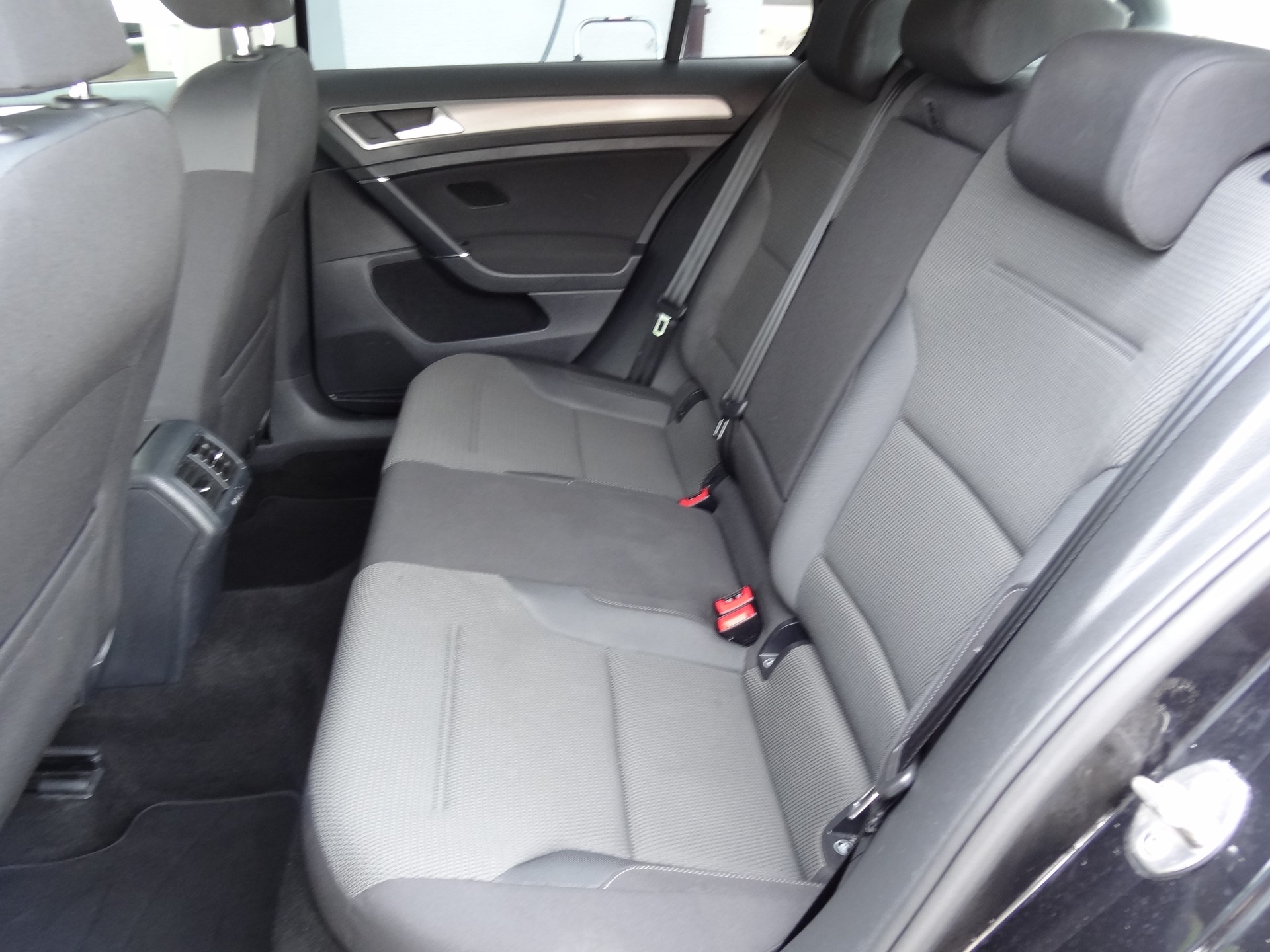 VW Golf 1.6 TDI Comfortline 4Motion-image-9