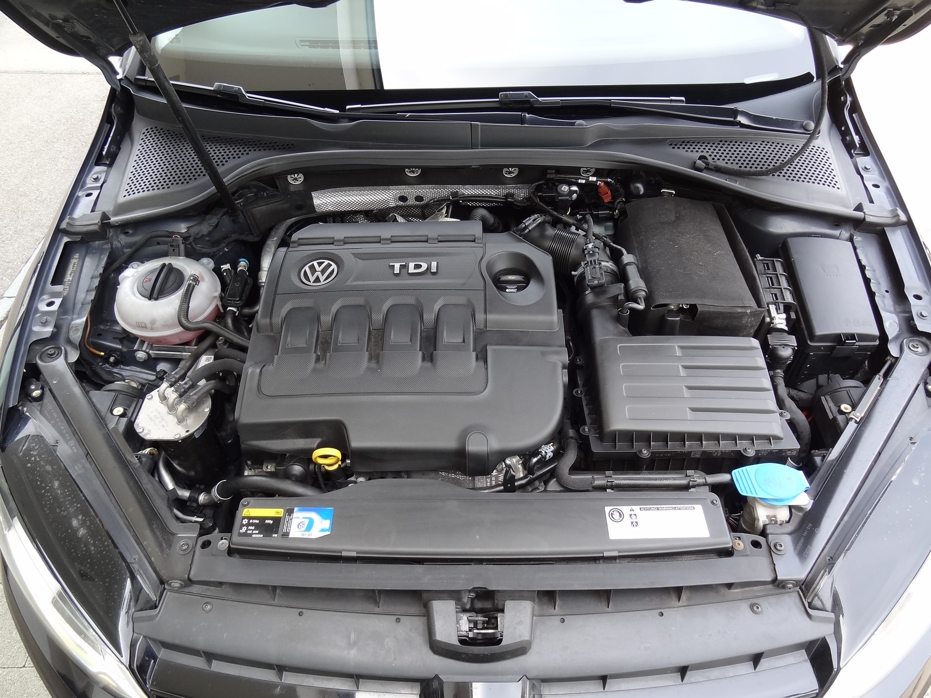 VW Golf 1.6 TDI Comfortline 4Motion-image-19