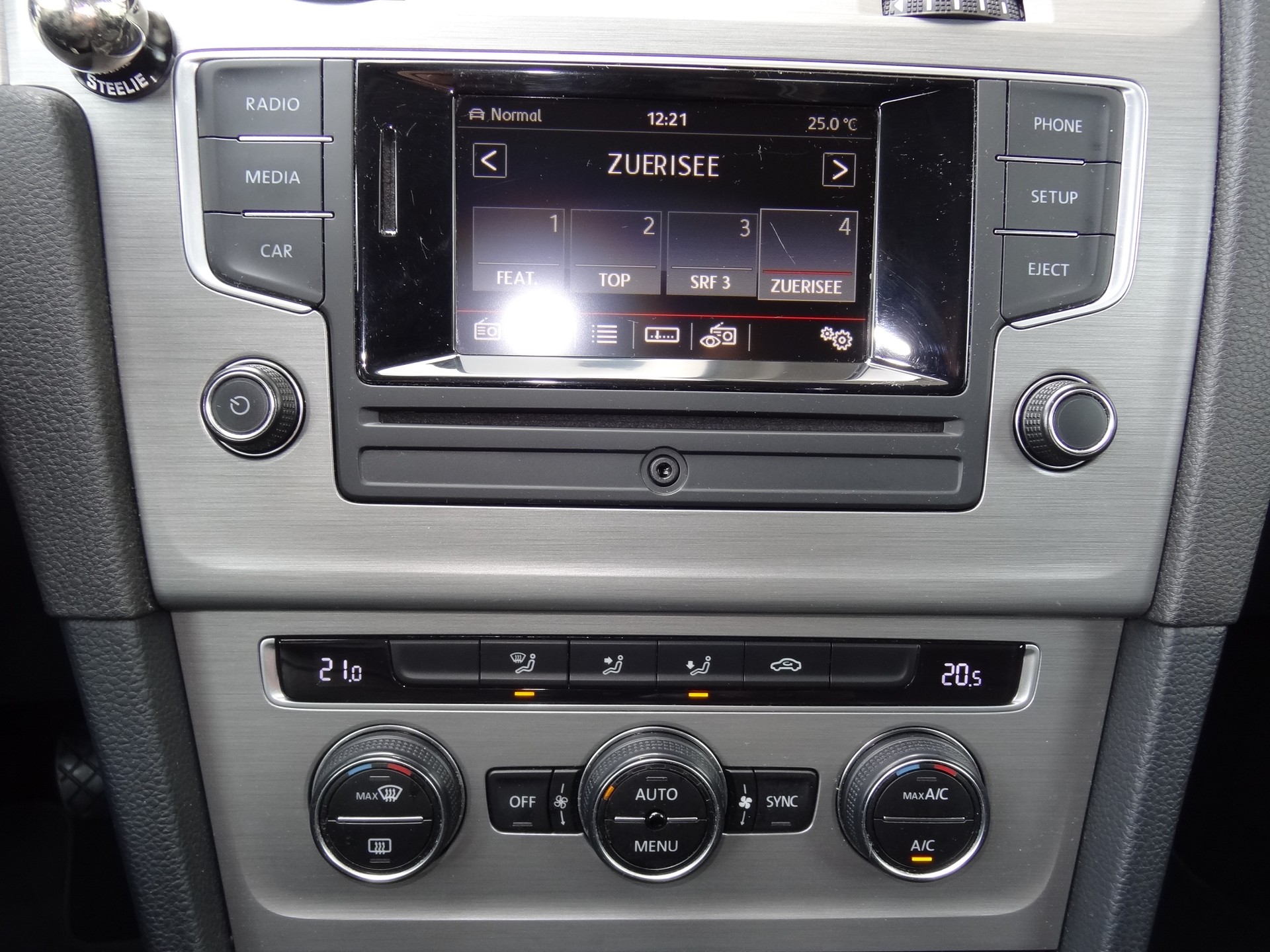 VW Golf 1.6 TDI Comfortline 4Motion-image-16