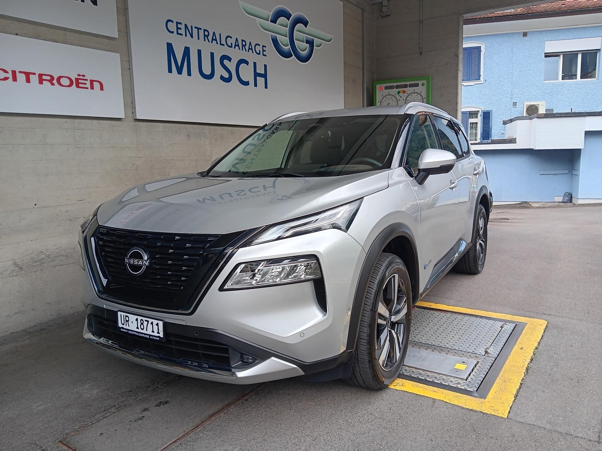 NISSAN X-Trail 1.5 VC-T e-Power 4WD 7 Sitze Tekna-showroom-element-1