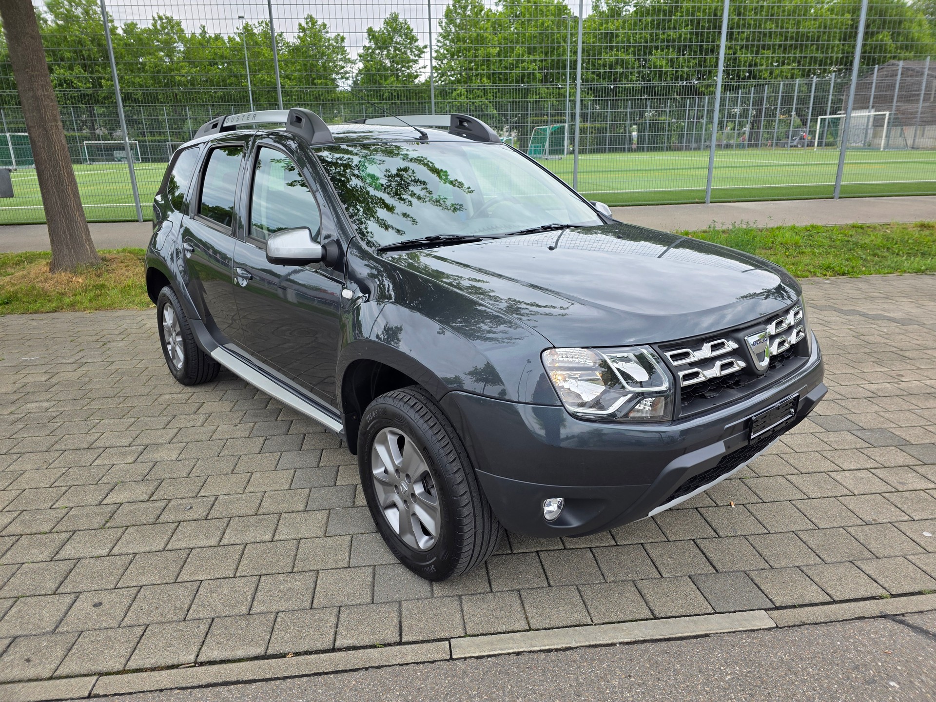 DACIA Duster 1.5 dCi Celebration 4x4-showroom-element-1