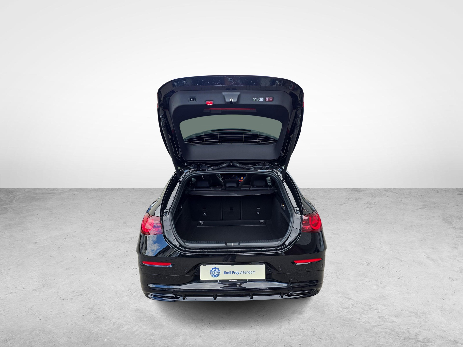 MERCEDES-BENZ CLA 220 4MATIC Shooting Brake-image-11