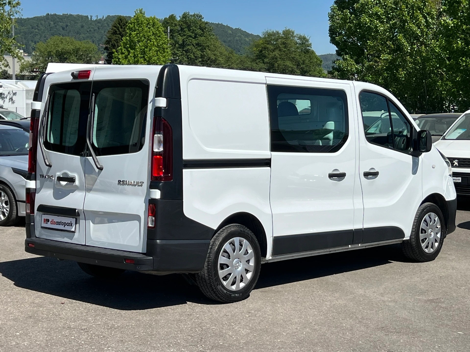 RENAULT Trafic 2.0 dCi 120 3.0t Business L1H1 * CH-Fahrzeug * Ab MFK * Klima * Rückfahrkamera *-image-5