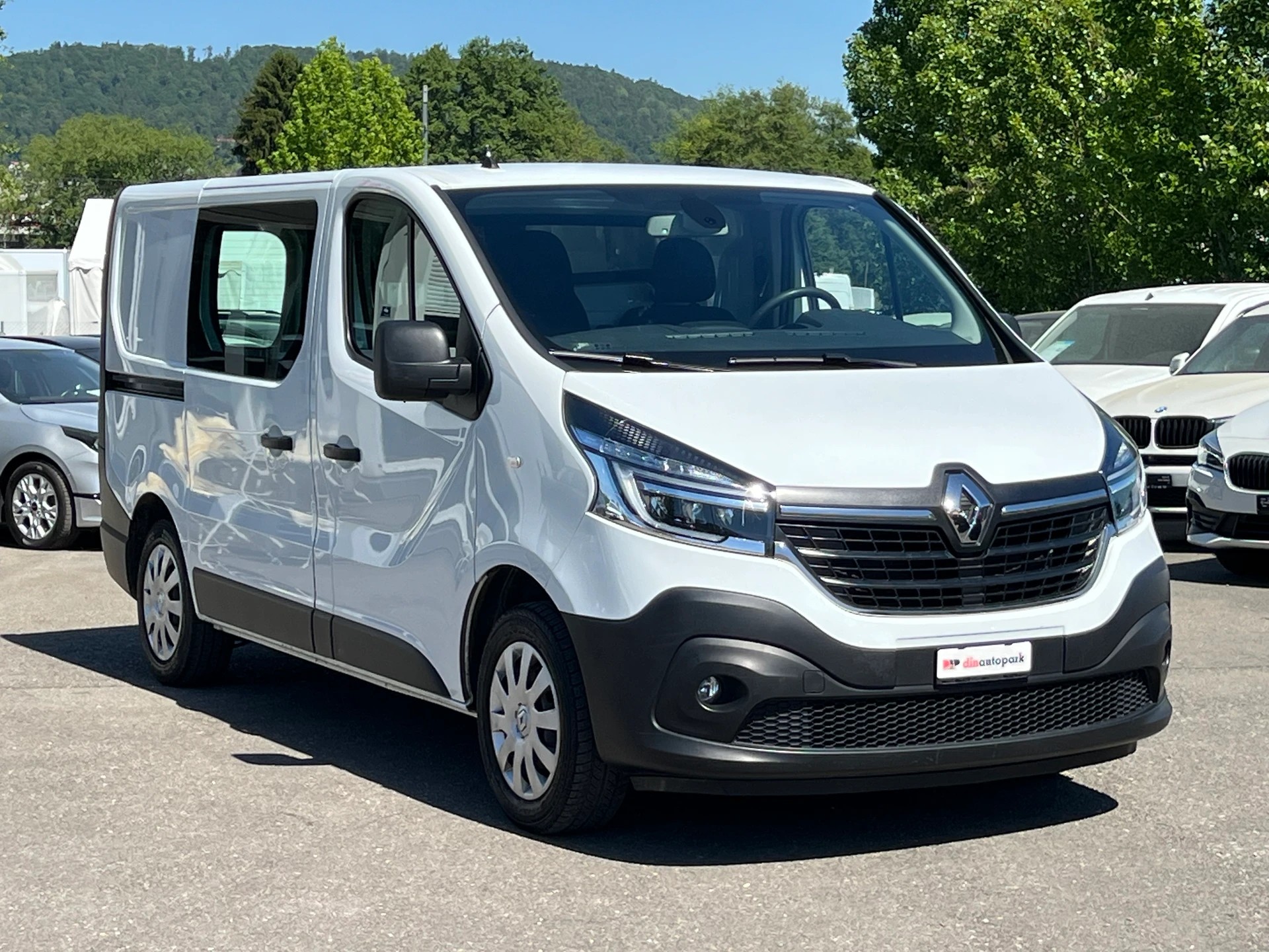 RENAULT Trafic 2.0 dCi 120 3.0t Business L1H1 * CH-Fahrzeug * Ab MFK * Klima * Rückfahrkamera *-showroom-element-2