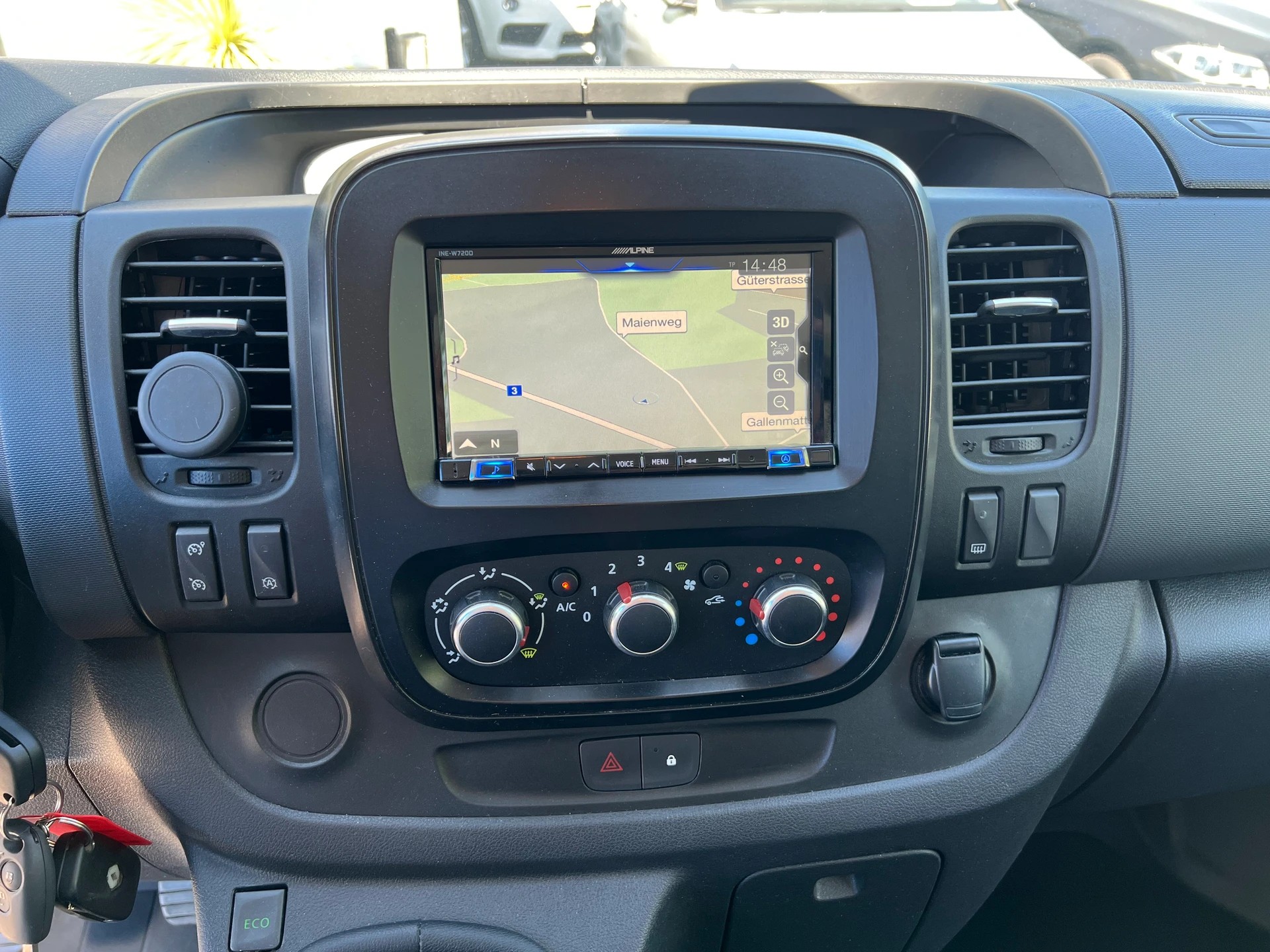 RENAULT Trafic 2.0 dCi 120 3.0t Business L1H1 * CH-Fahrzeug * Ab MFK * Klima * Rückfahrkamera *-image-12