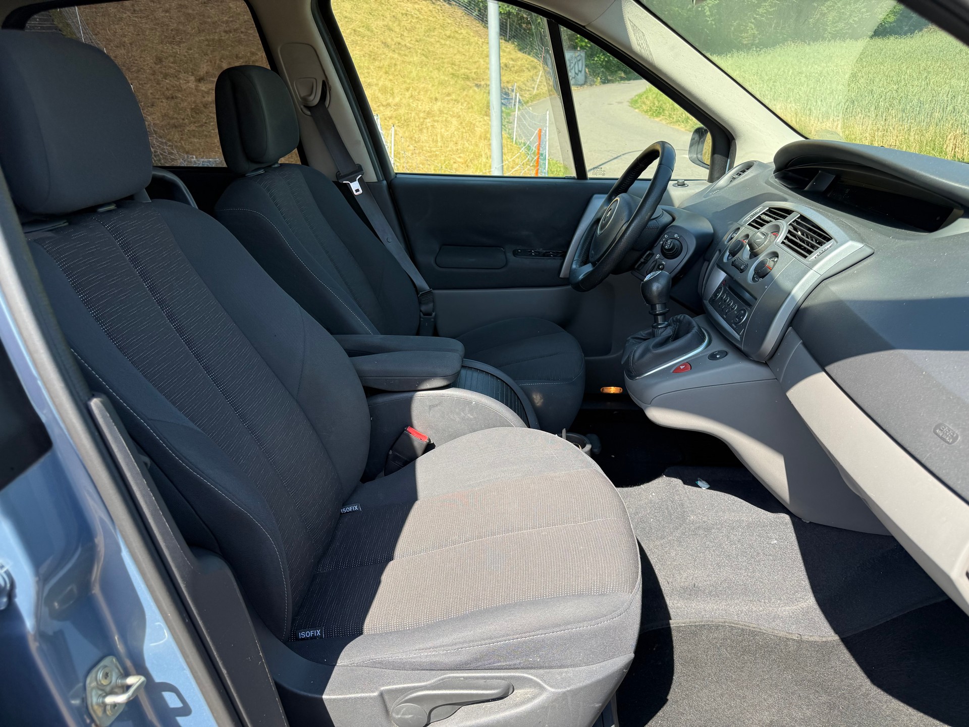 RENAULT Scénic 2.0 16V Dynamique-image-5