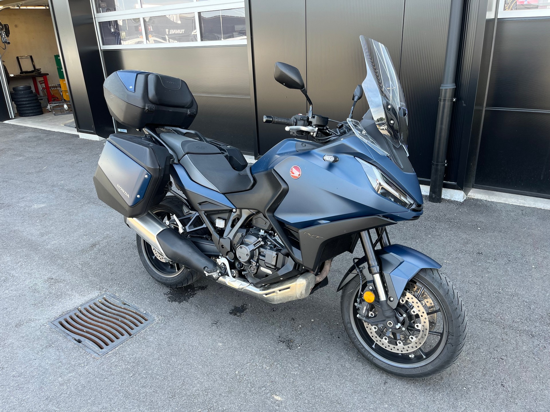 HONDA NT 1100 DCT-image-1