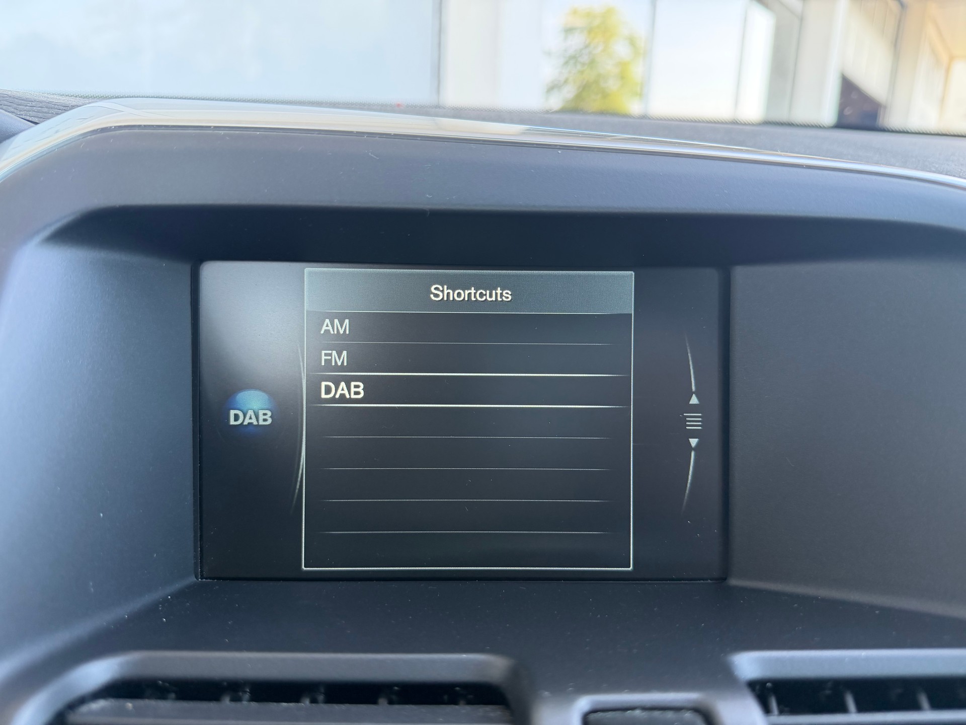 VOLVO XC60 D4 AWD Summum Geartronic-image-17