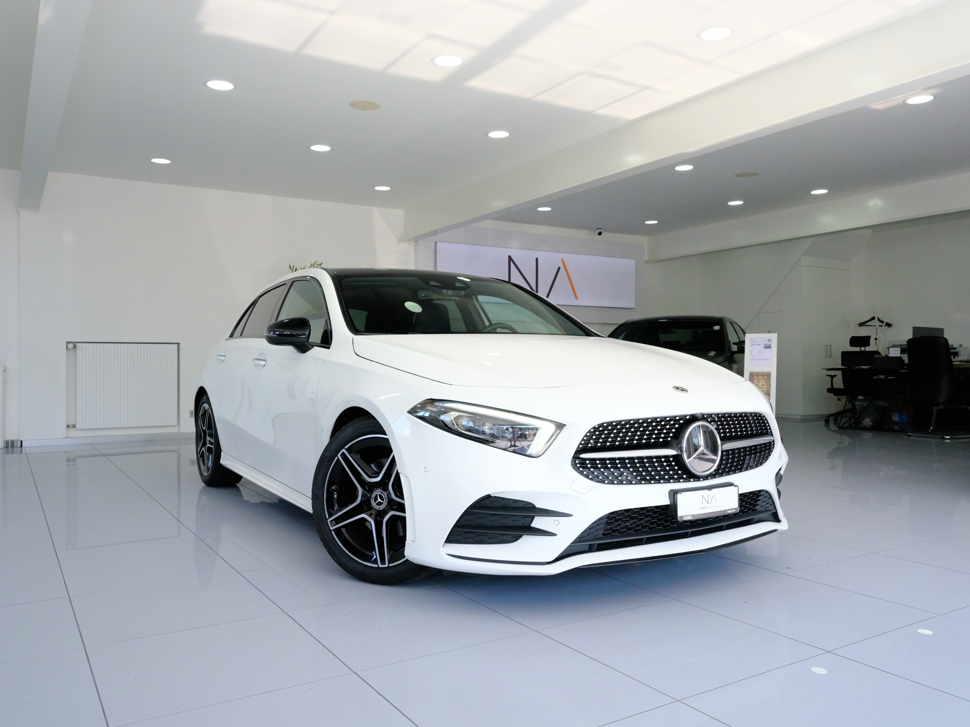 MERCEDES-BENZ A 180 AMG Line 7G-DCT