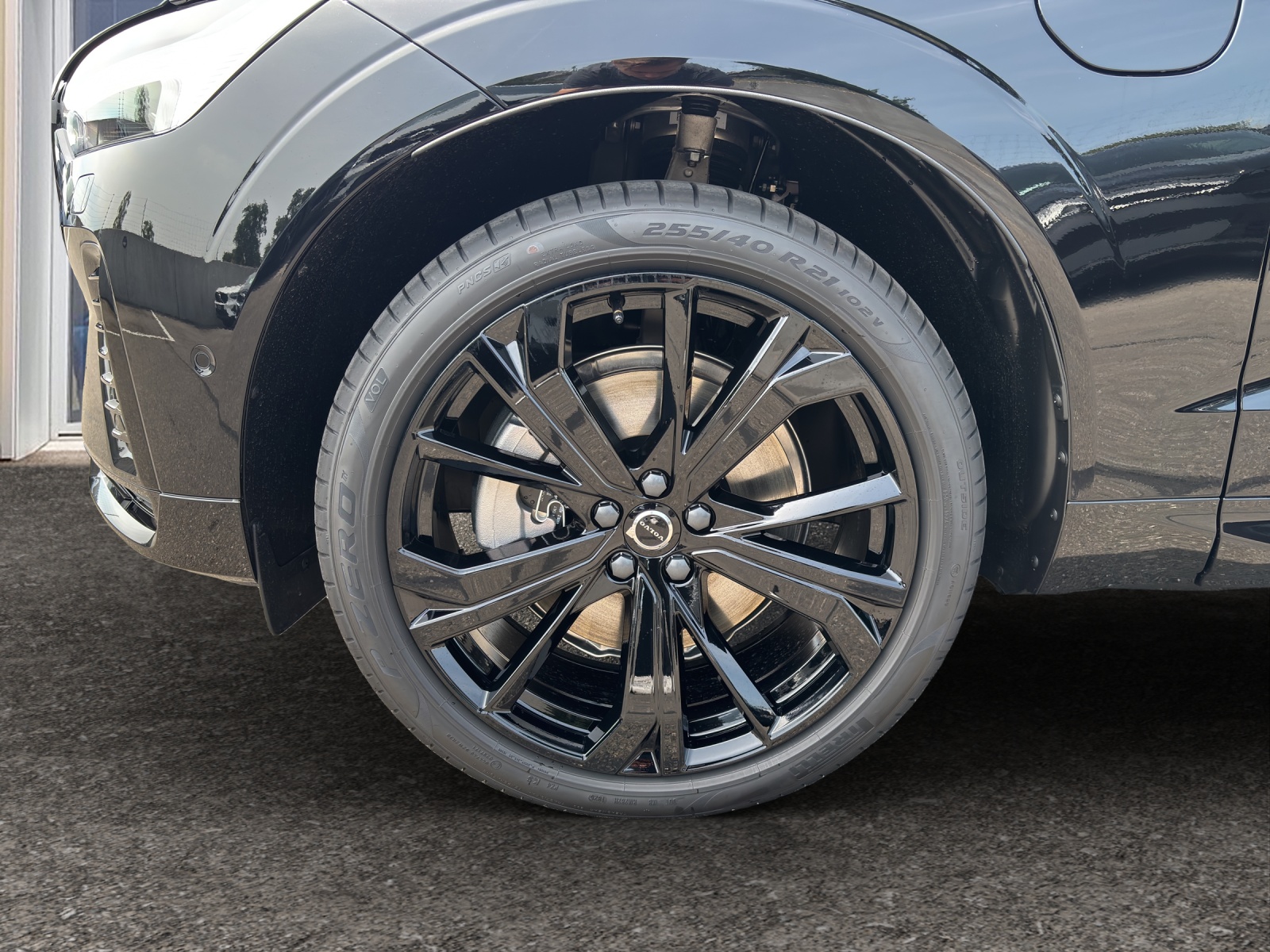 VOLVO XC60 2.0 T8 TE Black Edition eAWD-image-16