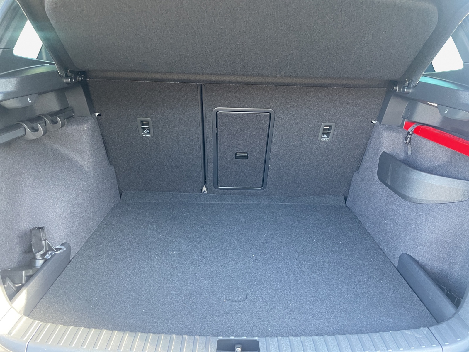 SKODA Karoq 2.0 TSI SportLine 4x4 DSG-image-12