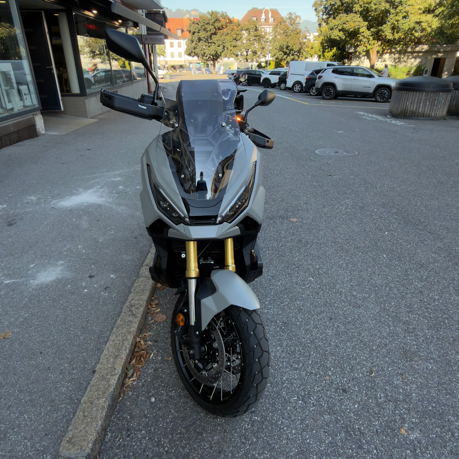 HONDA X-ADV 750-image-2