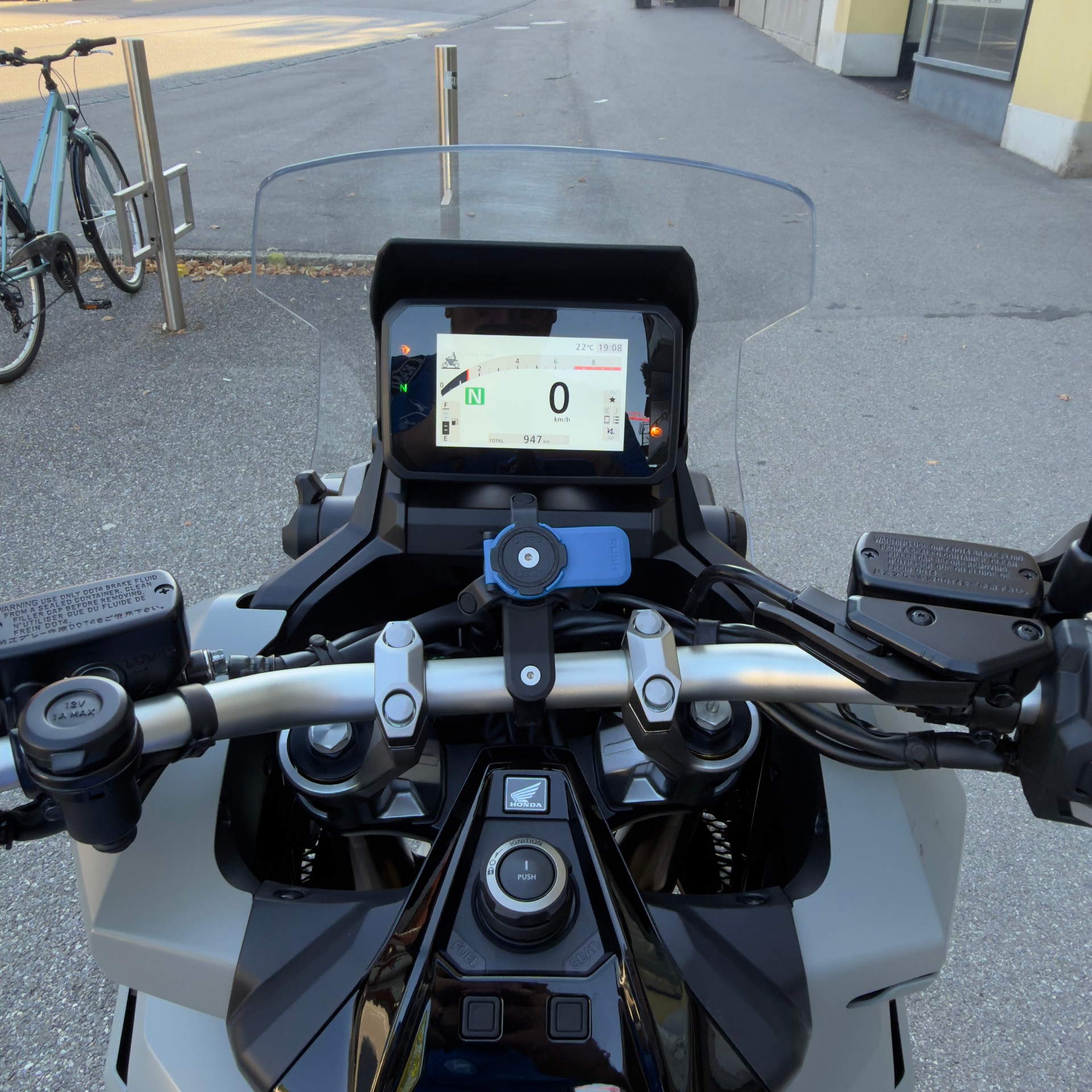 HONDA X-ADV 750-image-4
